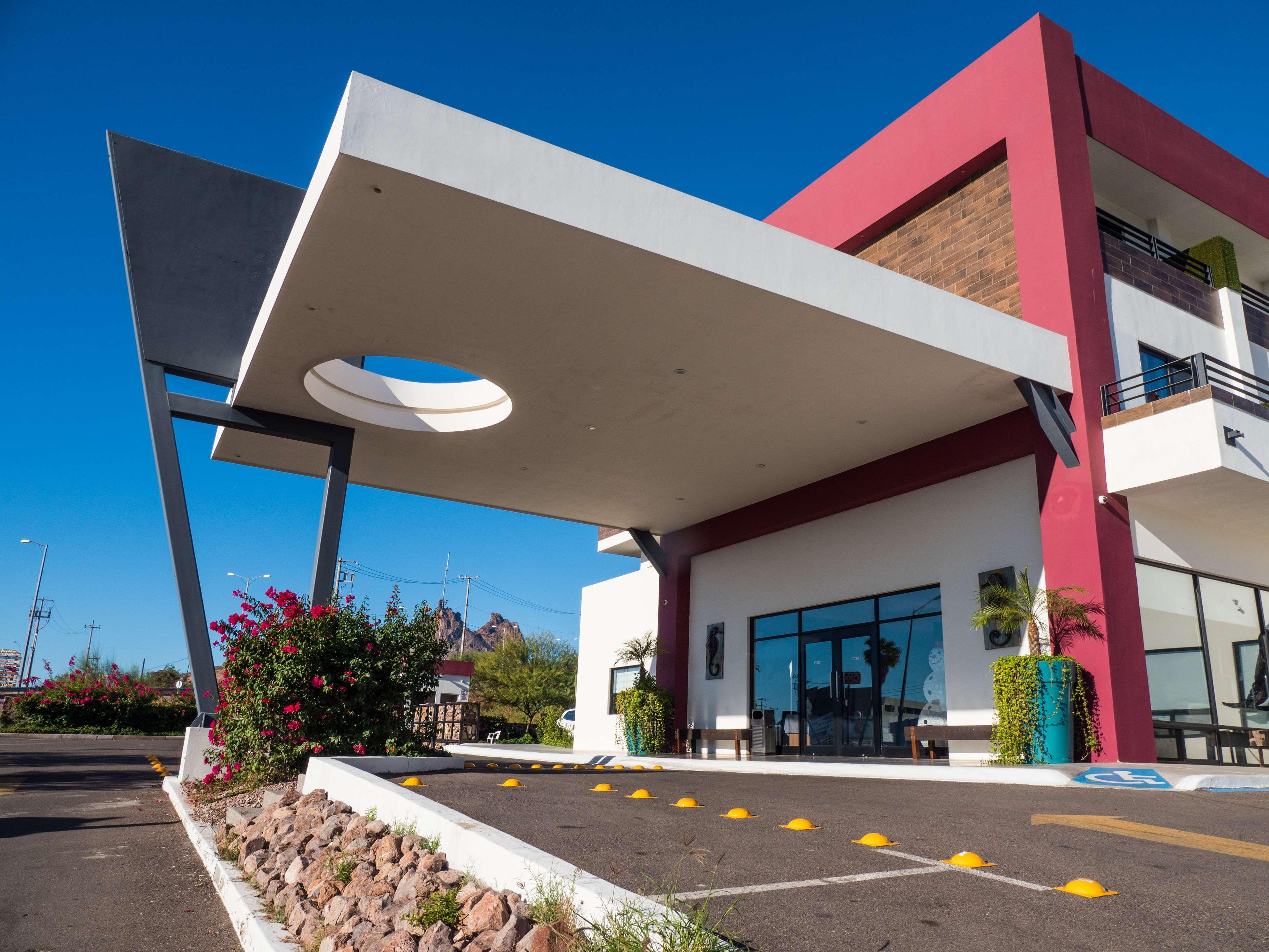 Sawari Hotel by null