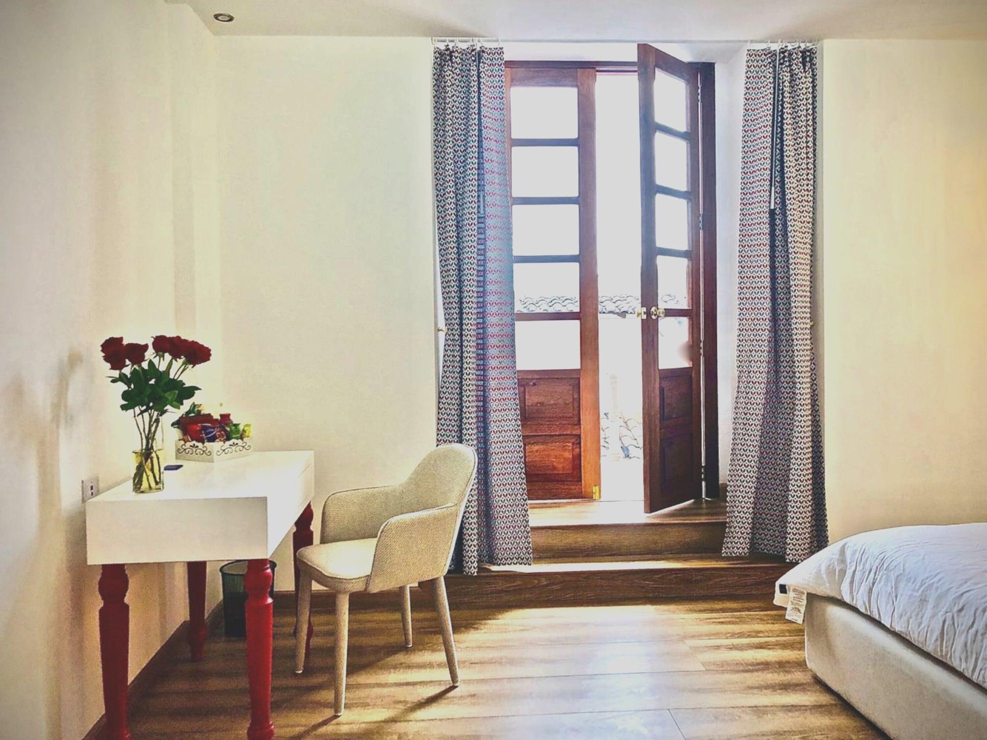 Adamas House Hotel