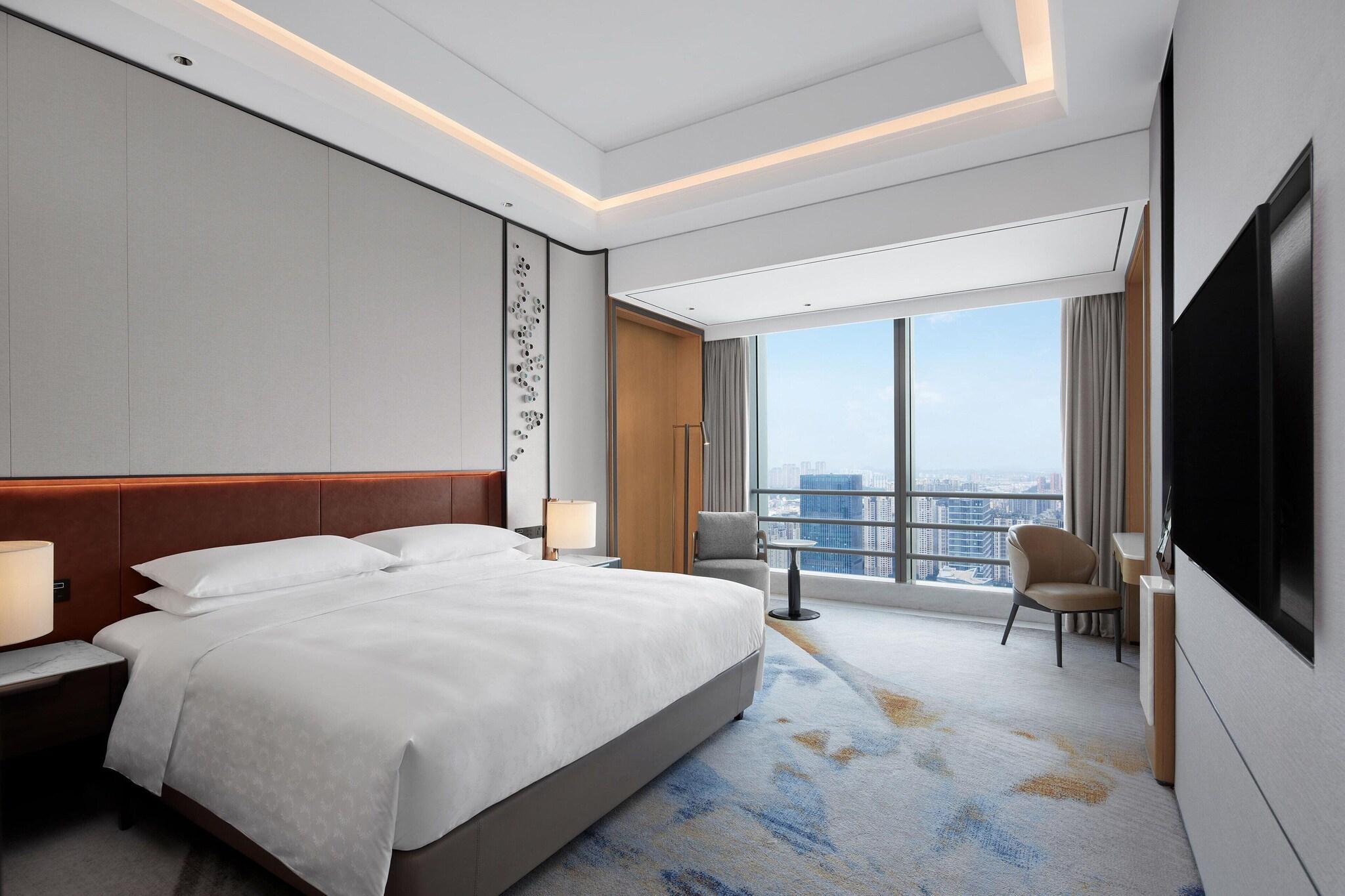 Suite, executive
