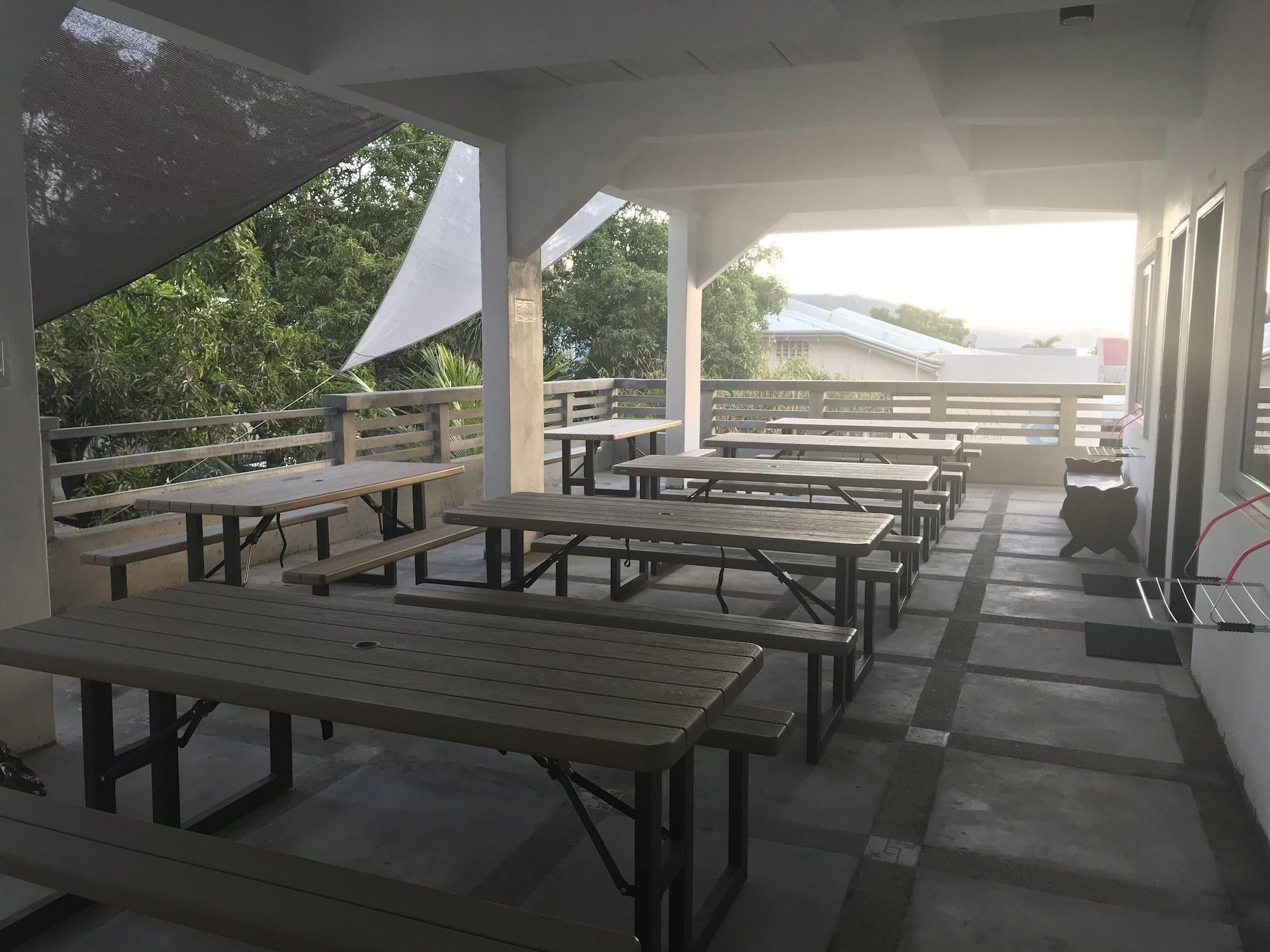 Seabreeze Beach Lodge