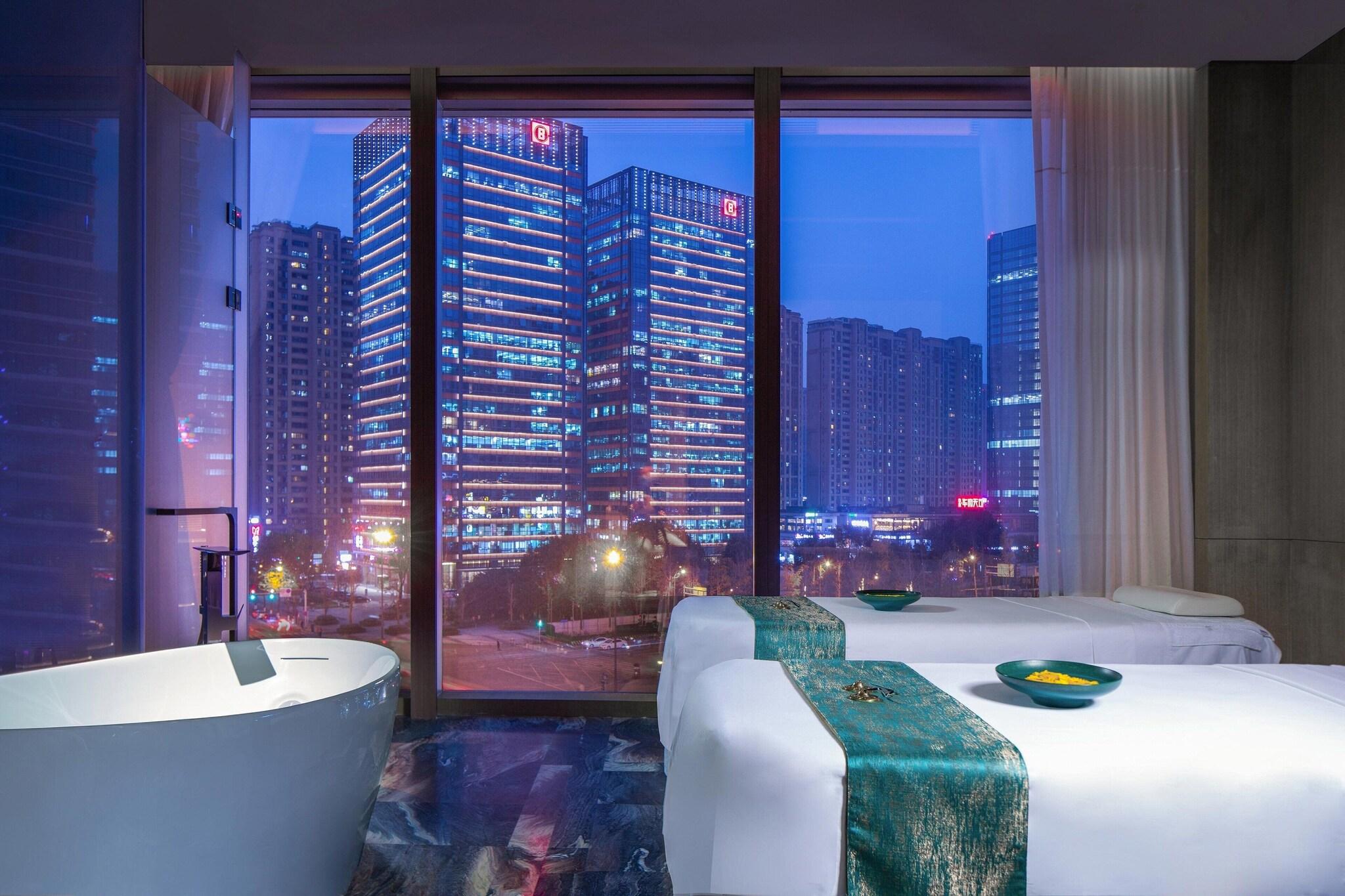 W Chengdu