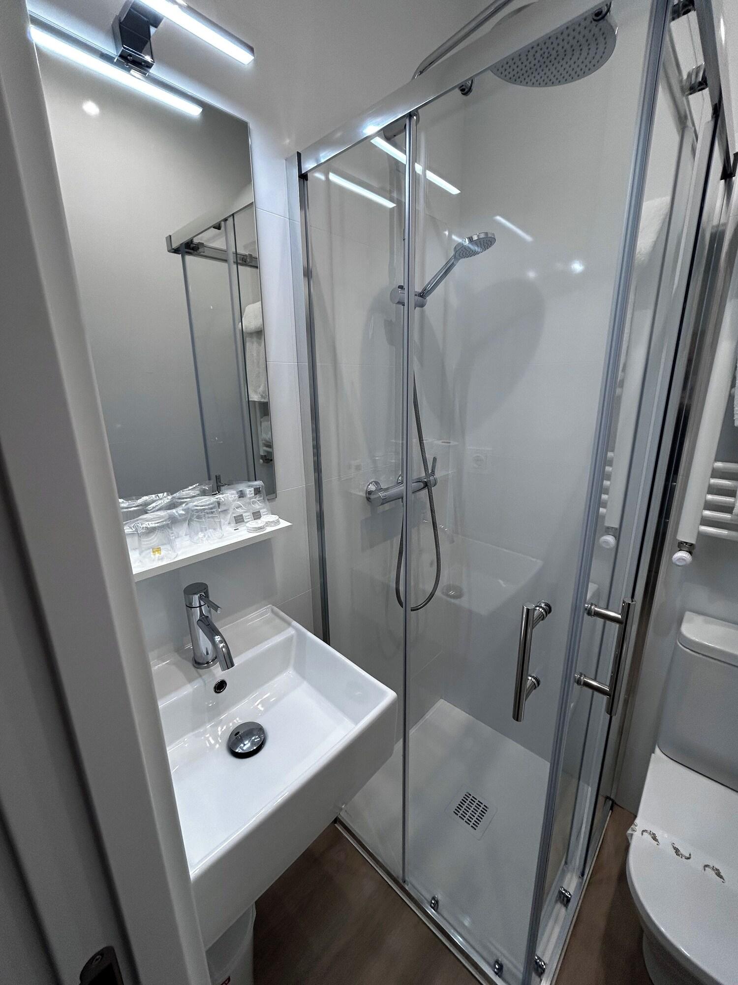 Pensión Régil by null