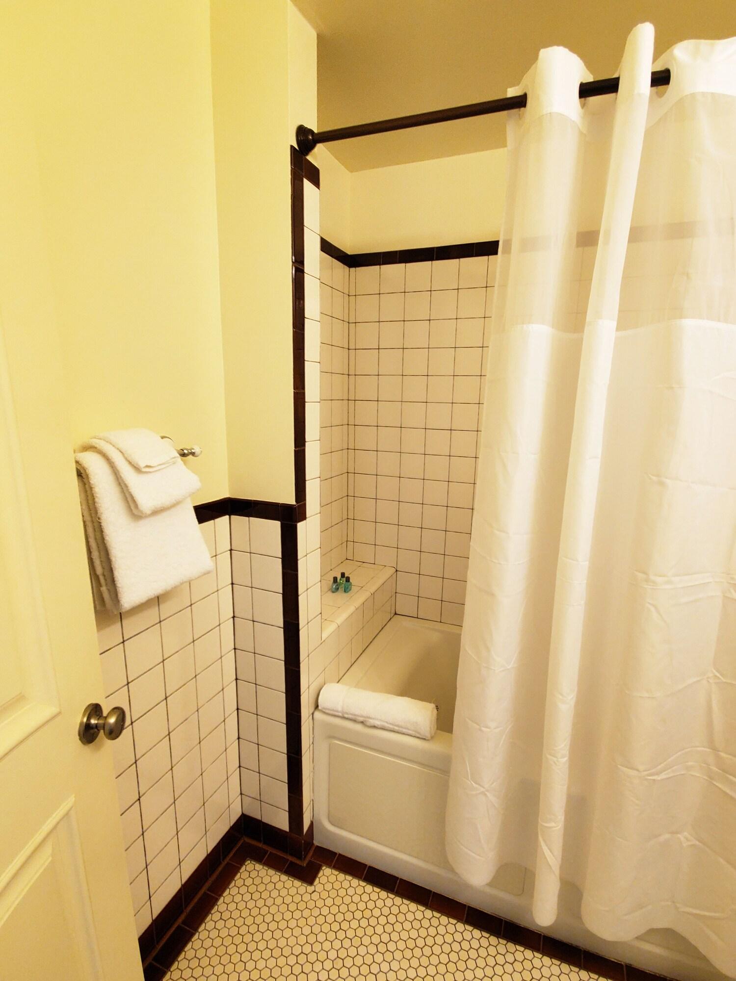 Banning House Lodge by null