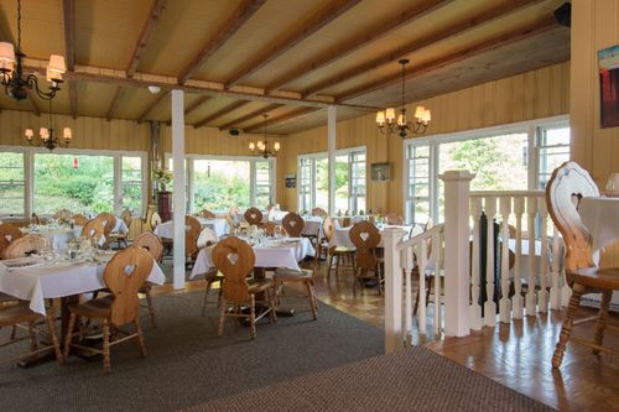 Snowvillage Inn