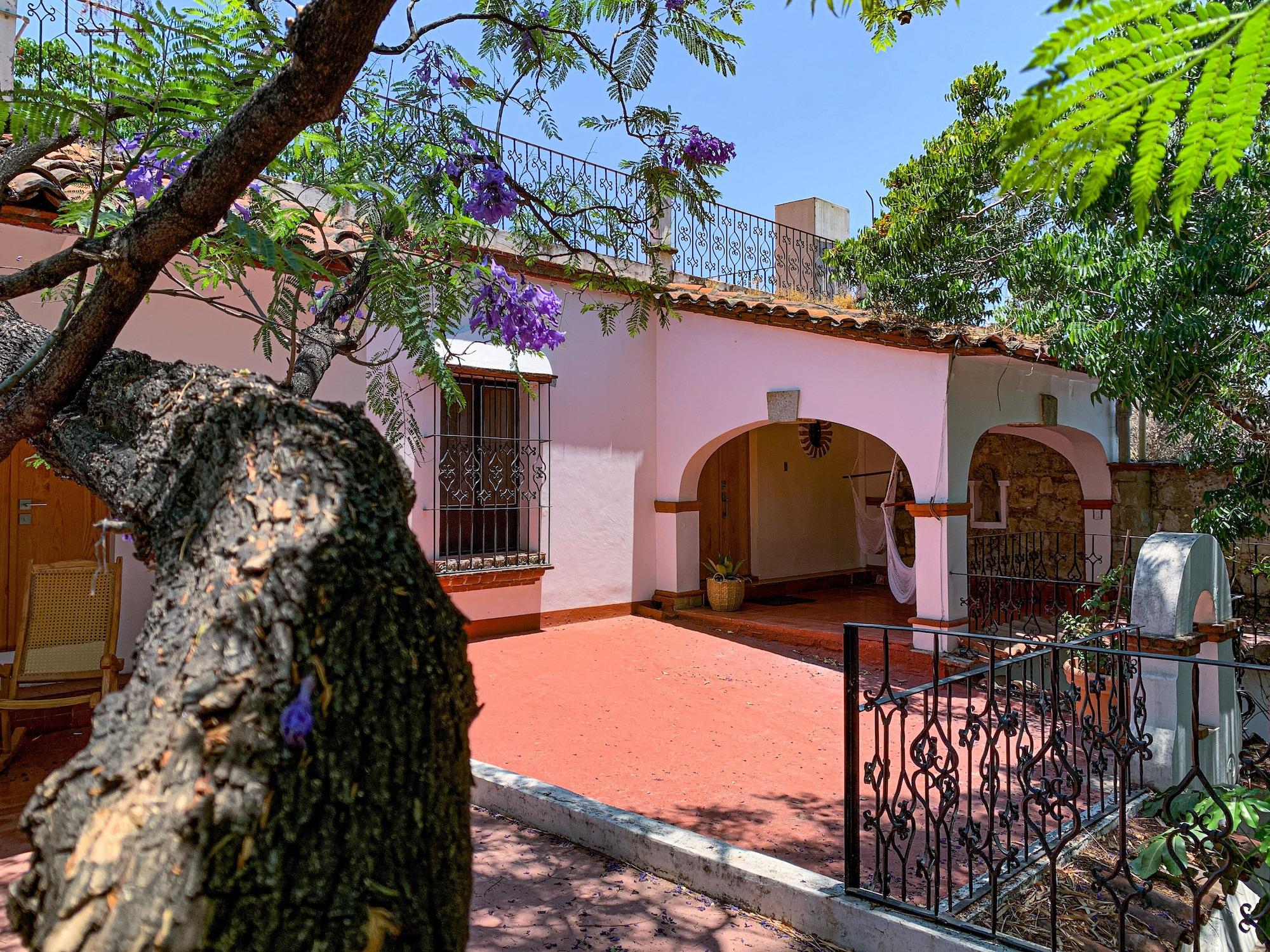Agrado Guest House