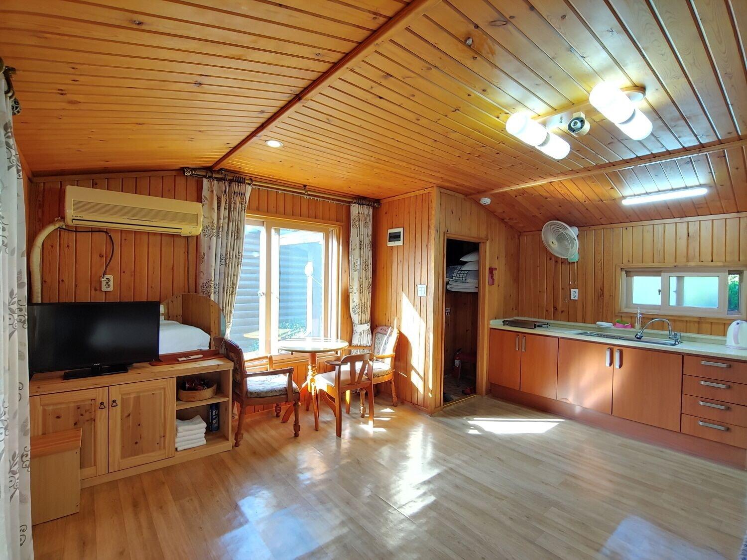 Valley Log Pension