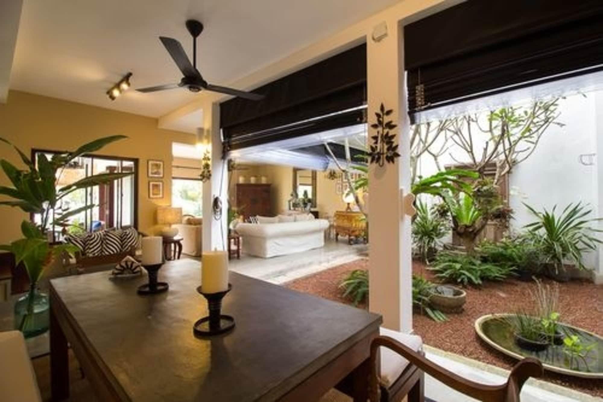 Arahtis Lake Villa