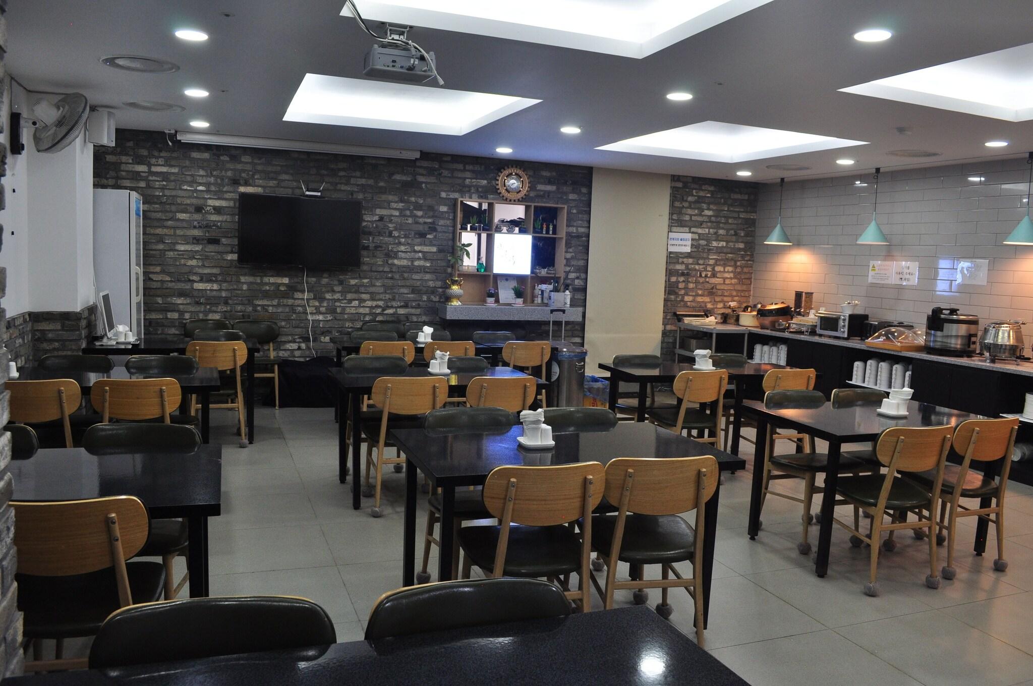 Venture Hotel