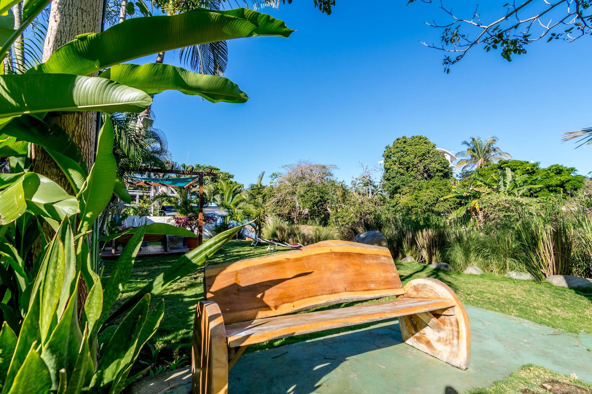 IBIZA HOTEL JACO: FREE breakfast, weekend DJ parties & Restaurant Bar by null