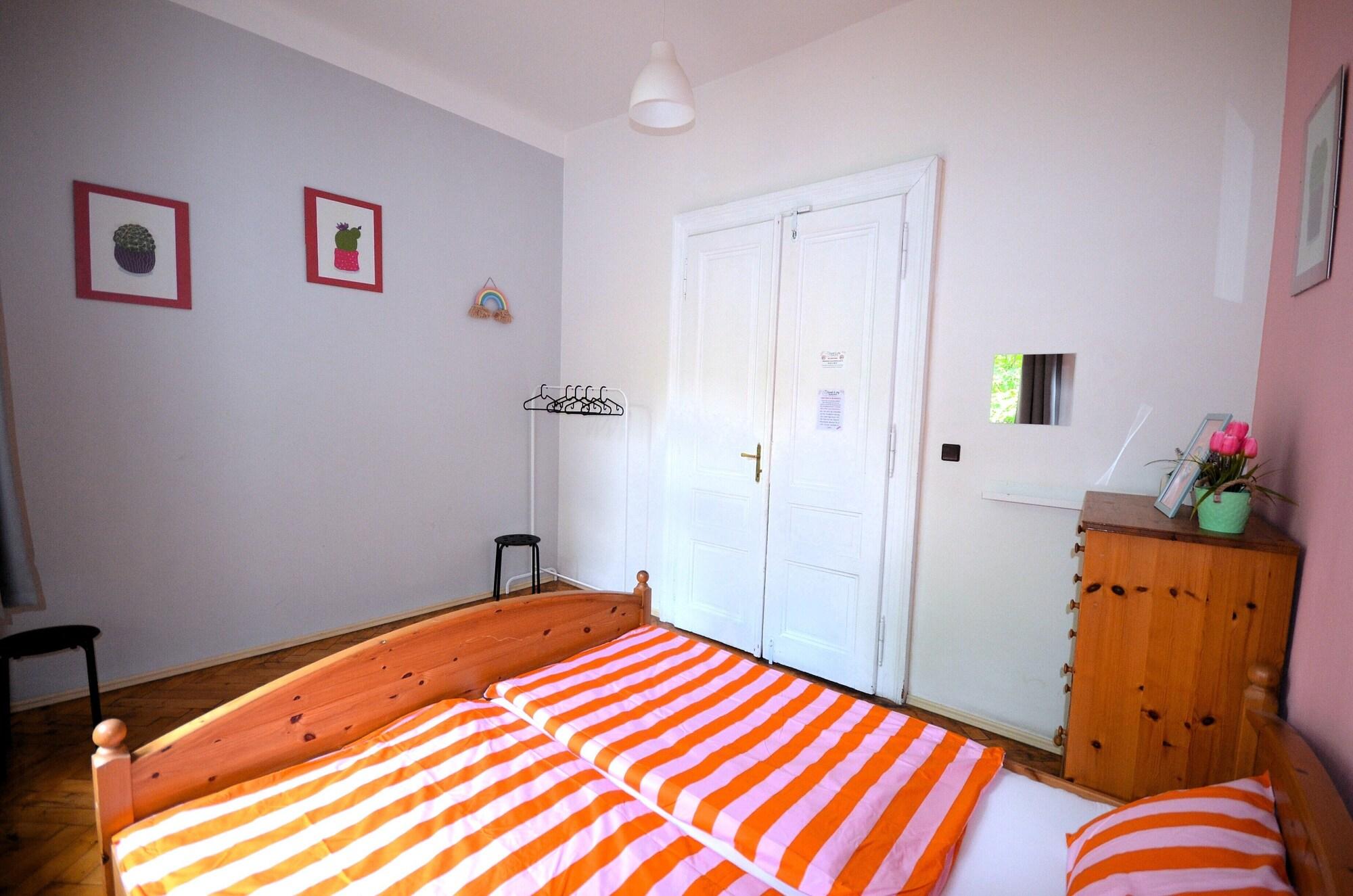 Travel&Joy backpackers by null