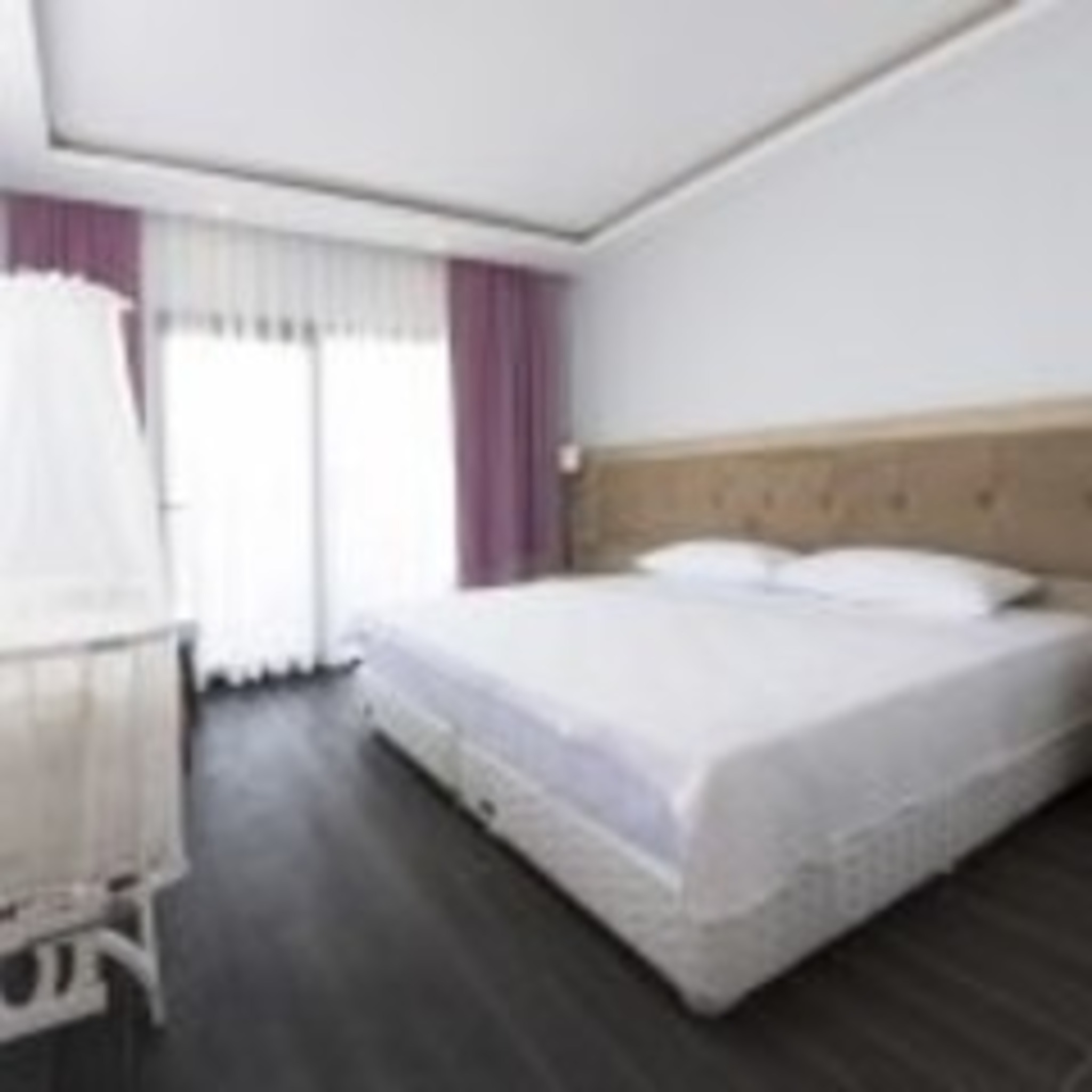 Sunsan Hotel & Restaurant