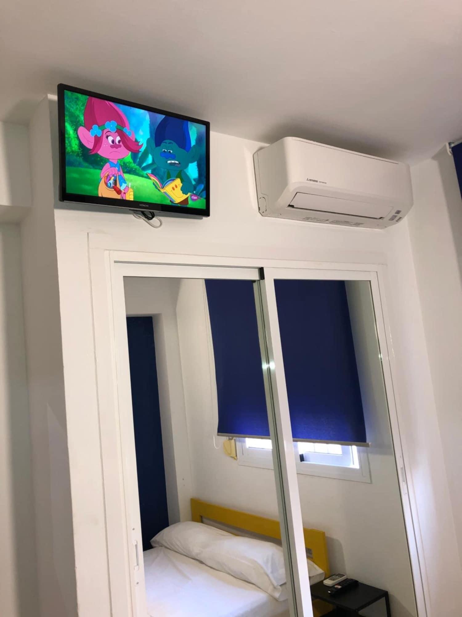 Click & Room