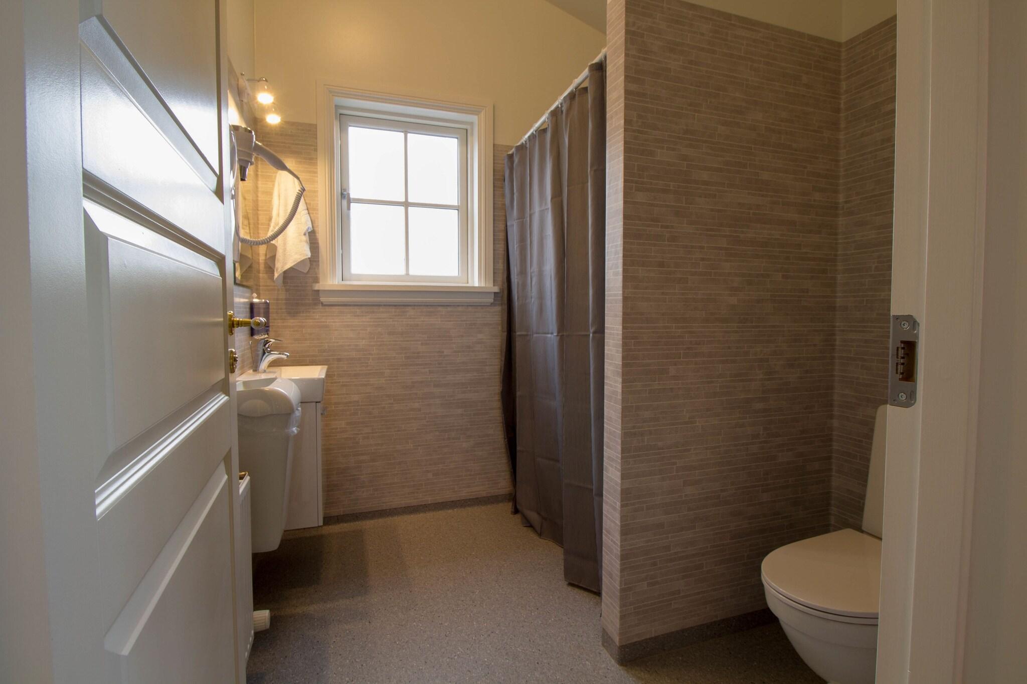 Hotel Hjardarbol by null