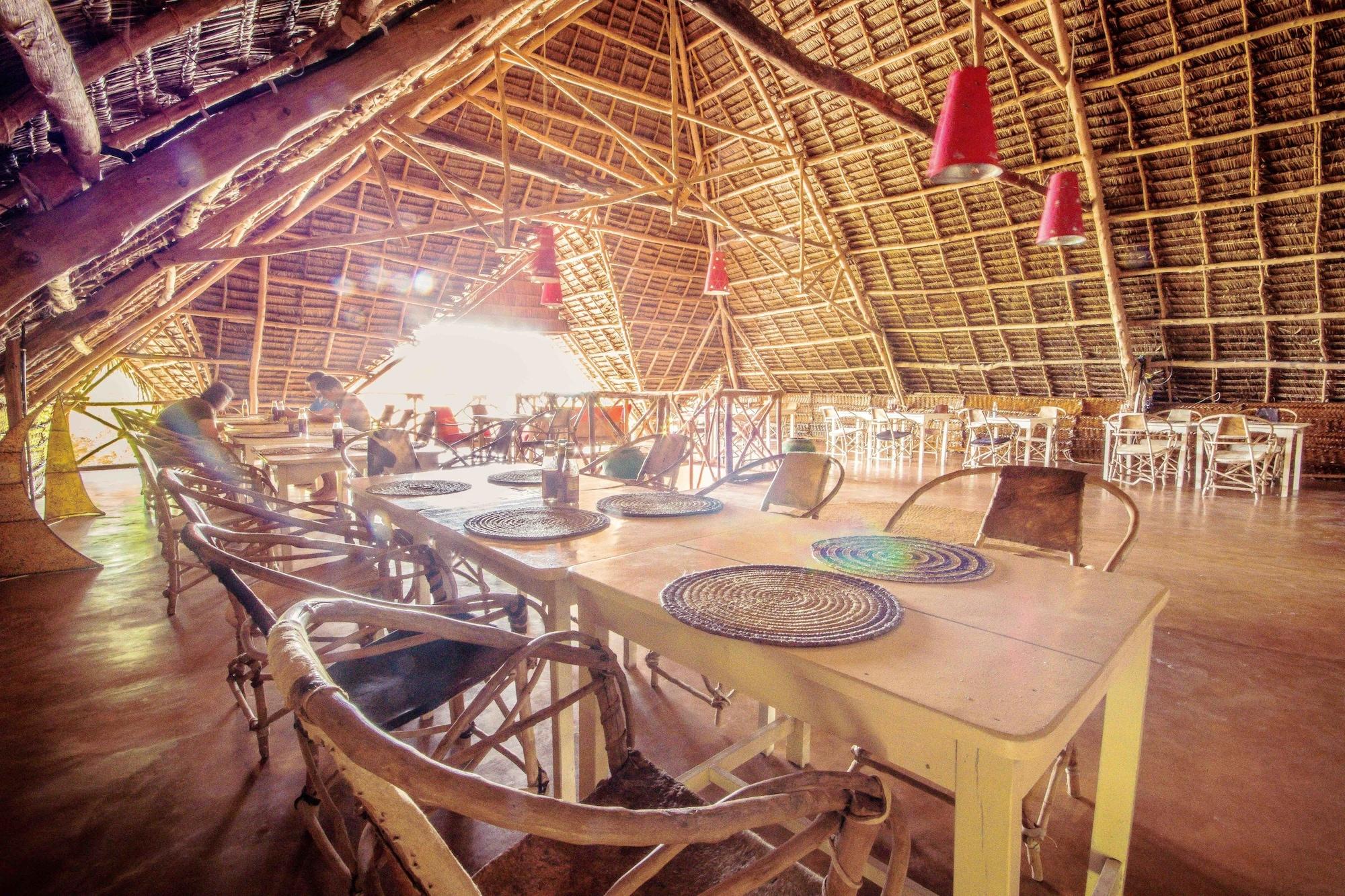 Blue Reef Sport and Fishing Lodge & Bungalows