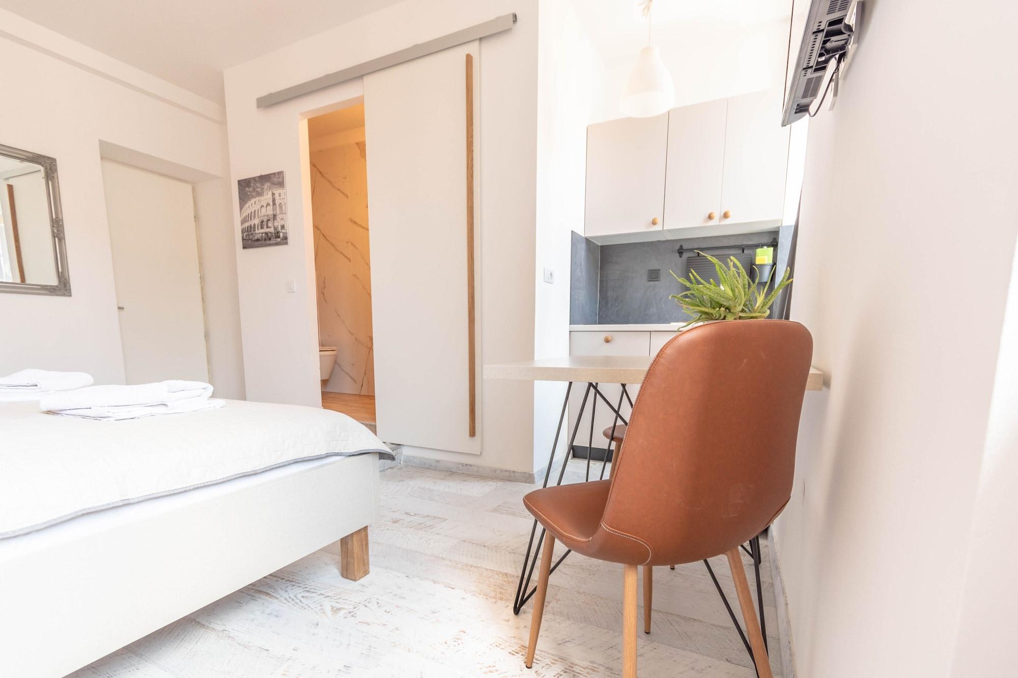 Old town rooms  Ljiljana