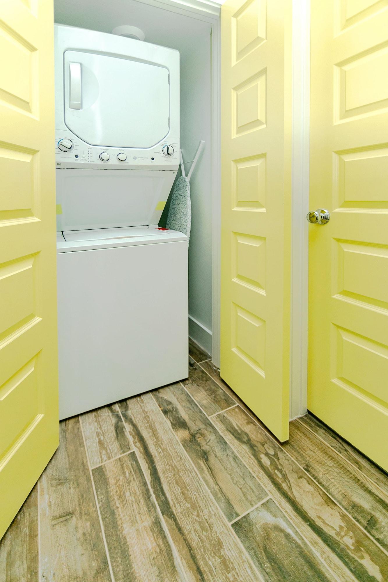 Montrose Suites by null