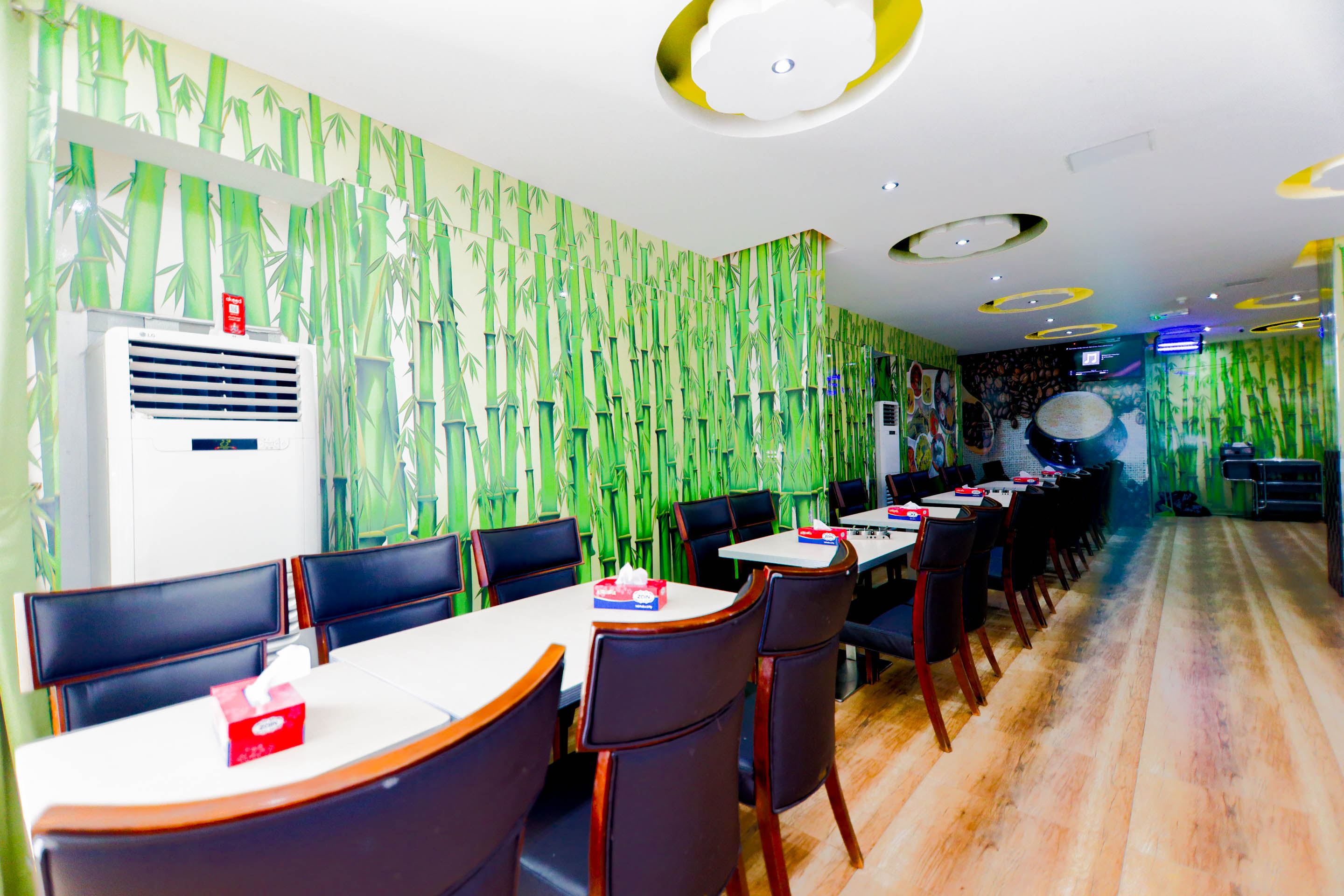 122 Savoy Inn Hotel