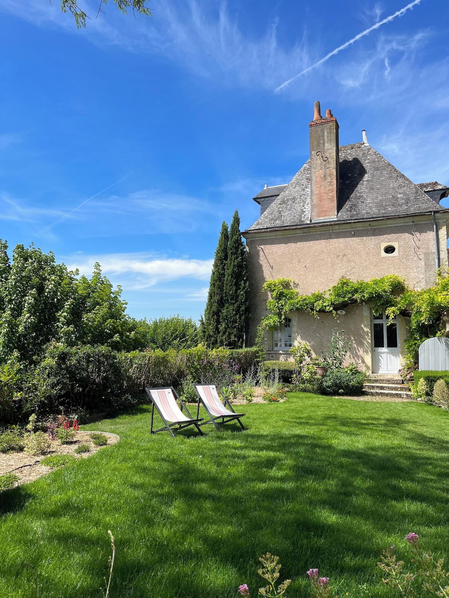 Château de Nazelles by null