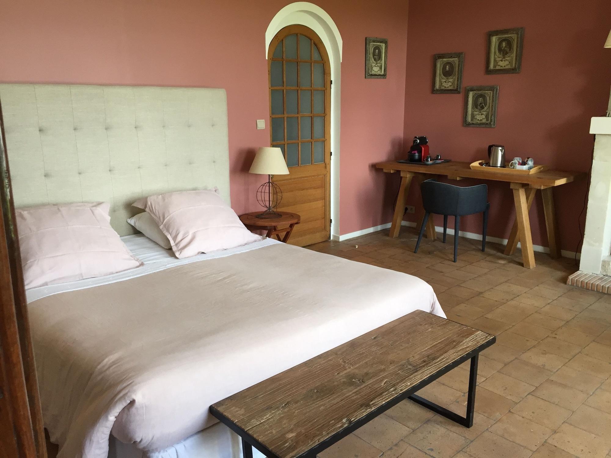 Château de Nazelles by null