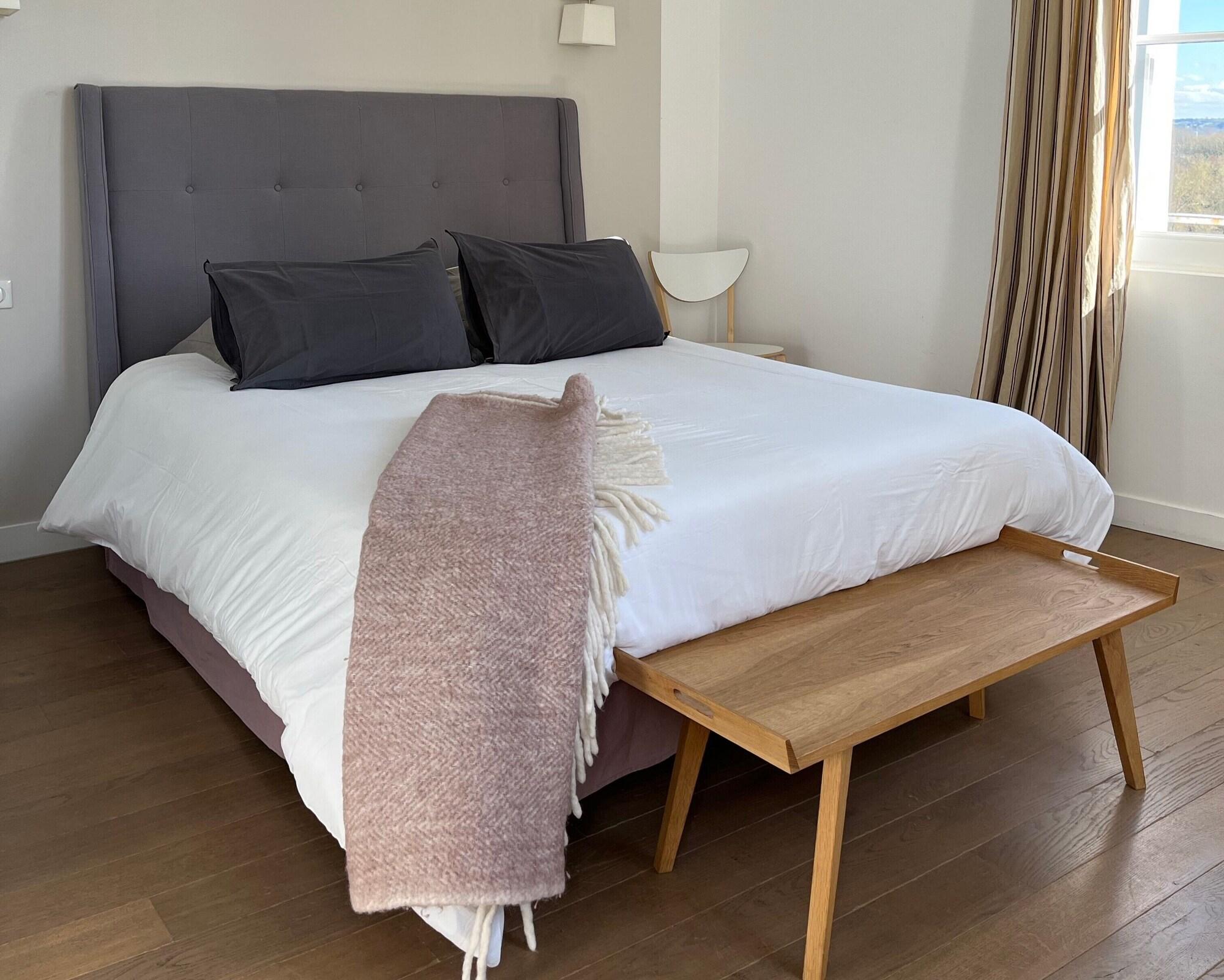 Château de Nazelles by null