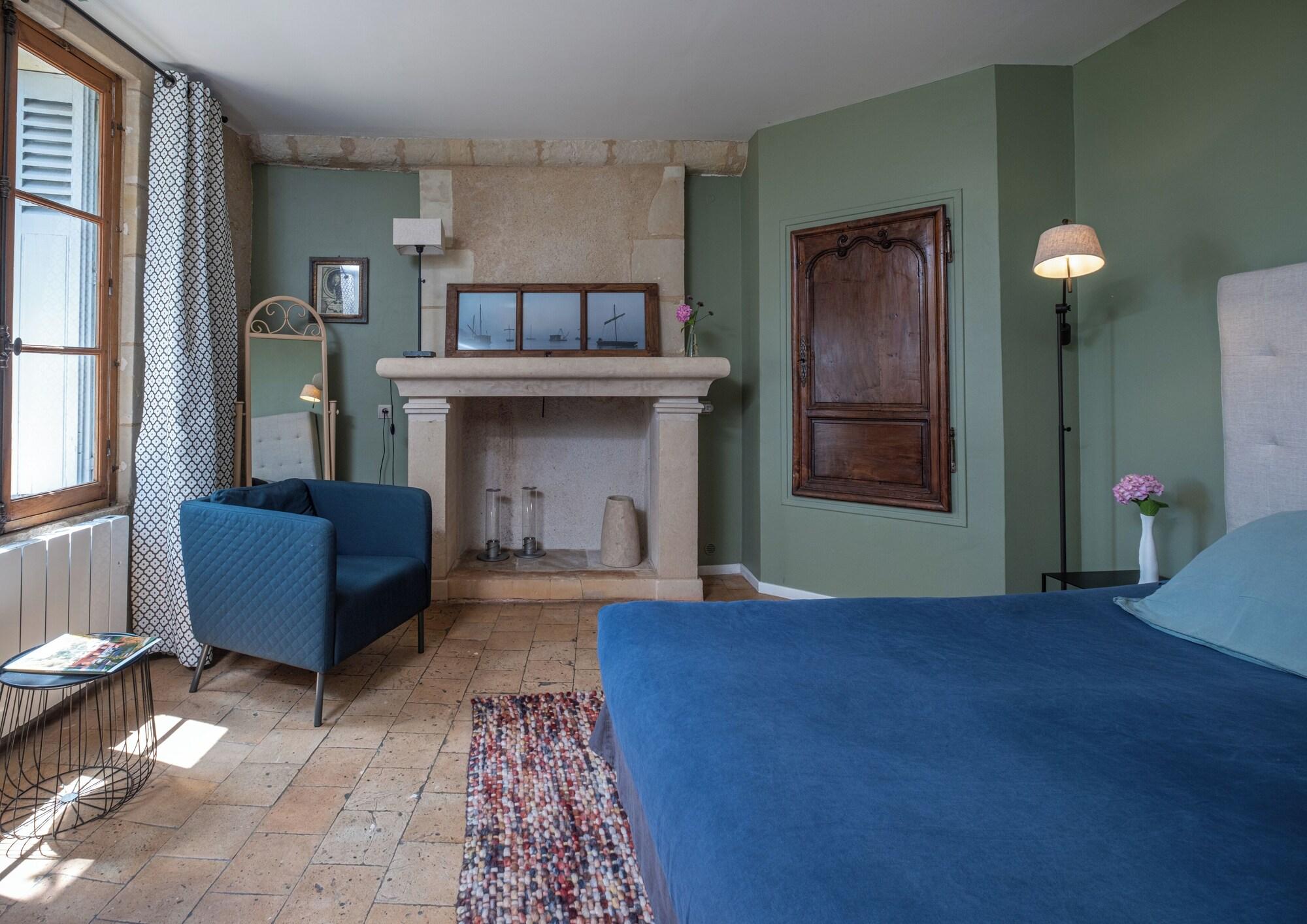 Château de Nazelles by null