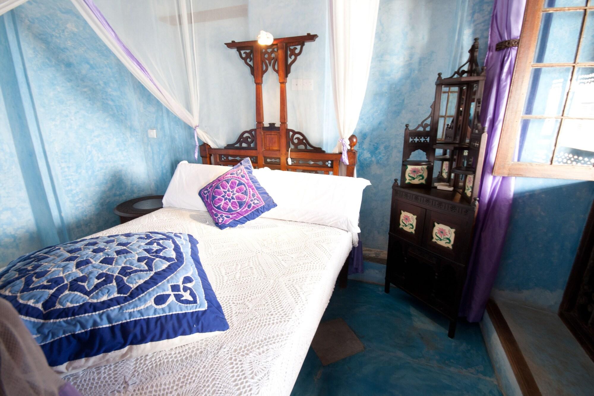 Emerson Spice by null