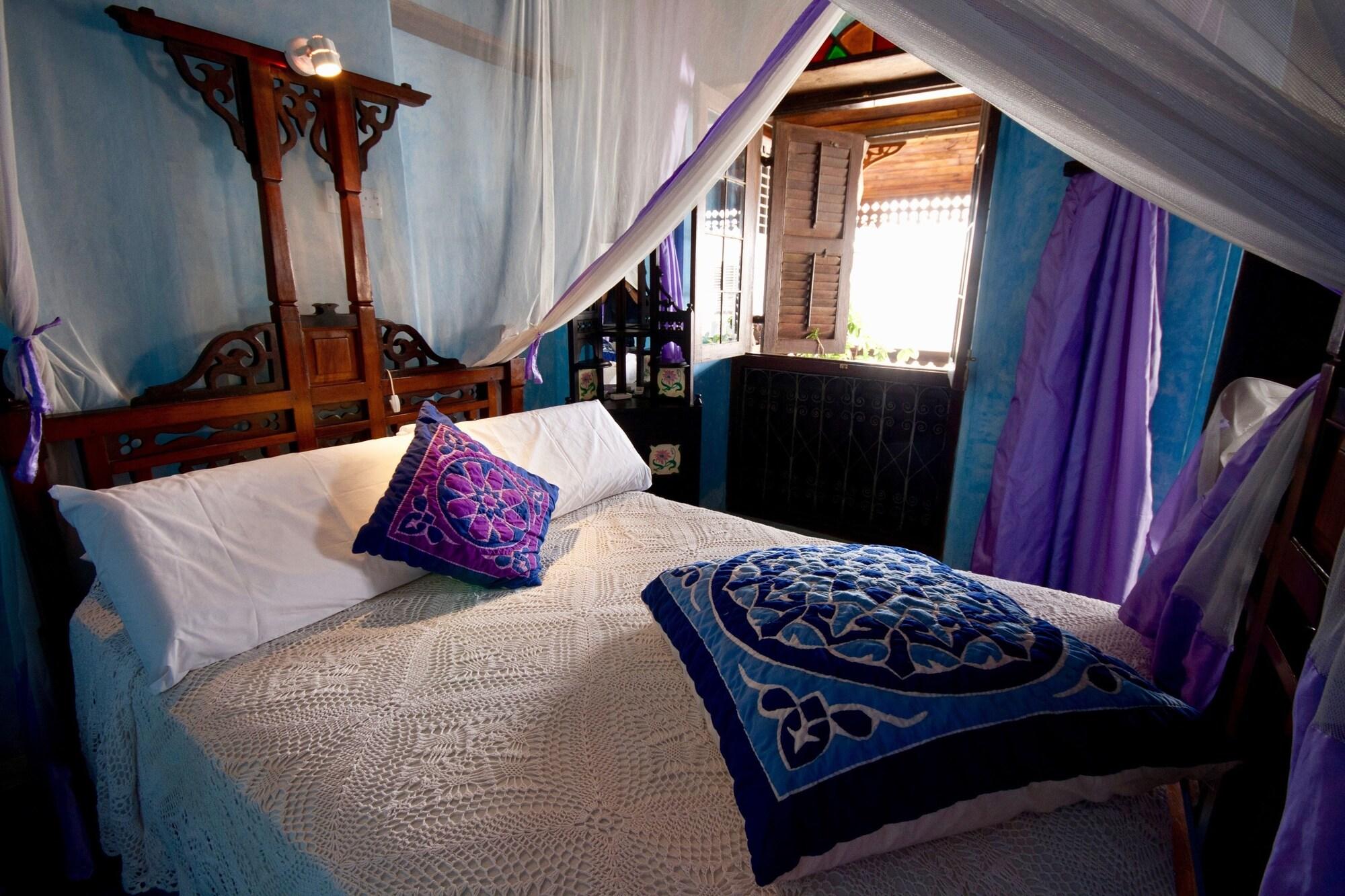 Emerson Spice by null