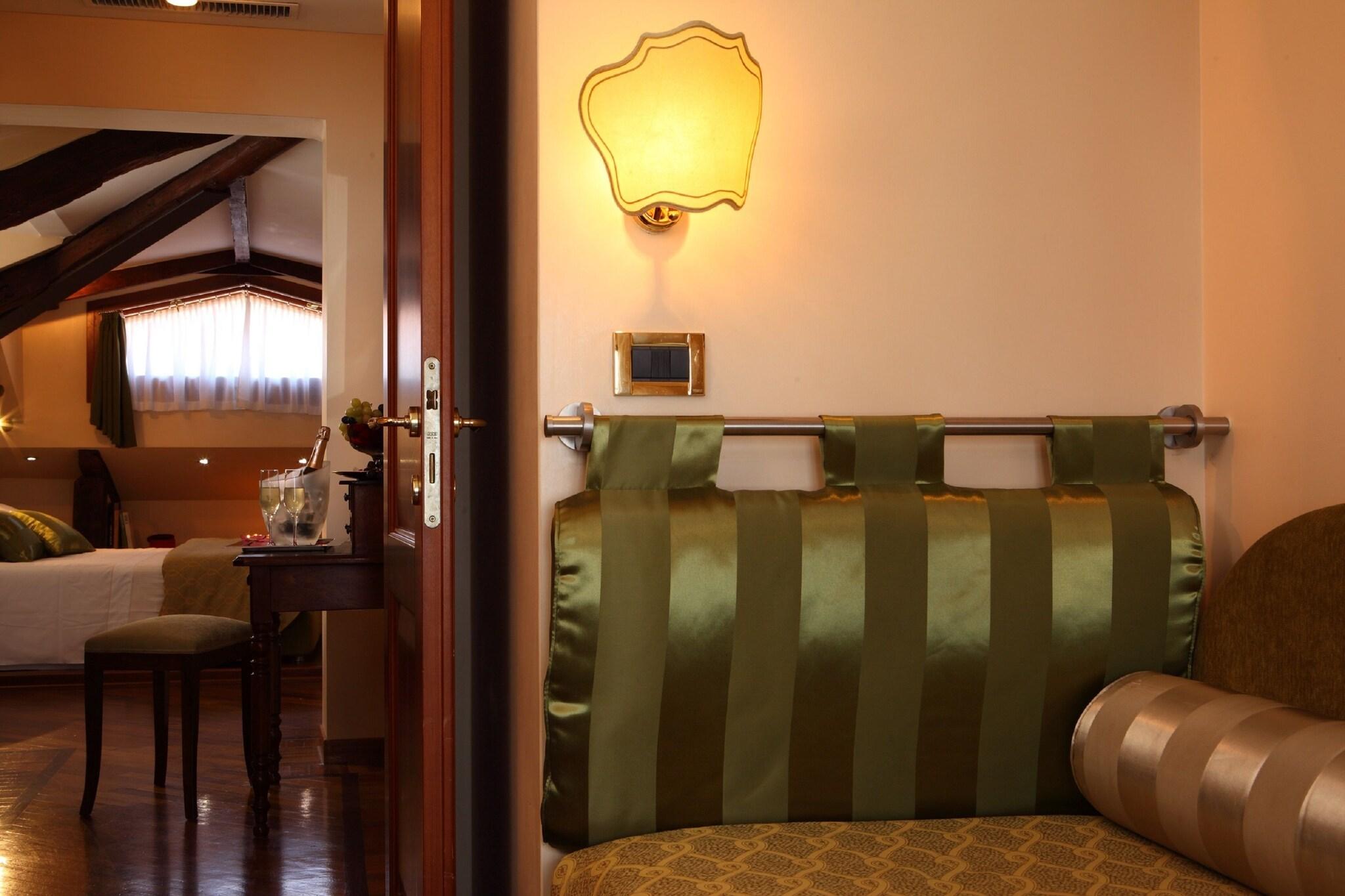 Pensione Accademia - Villa Maravege by null