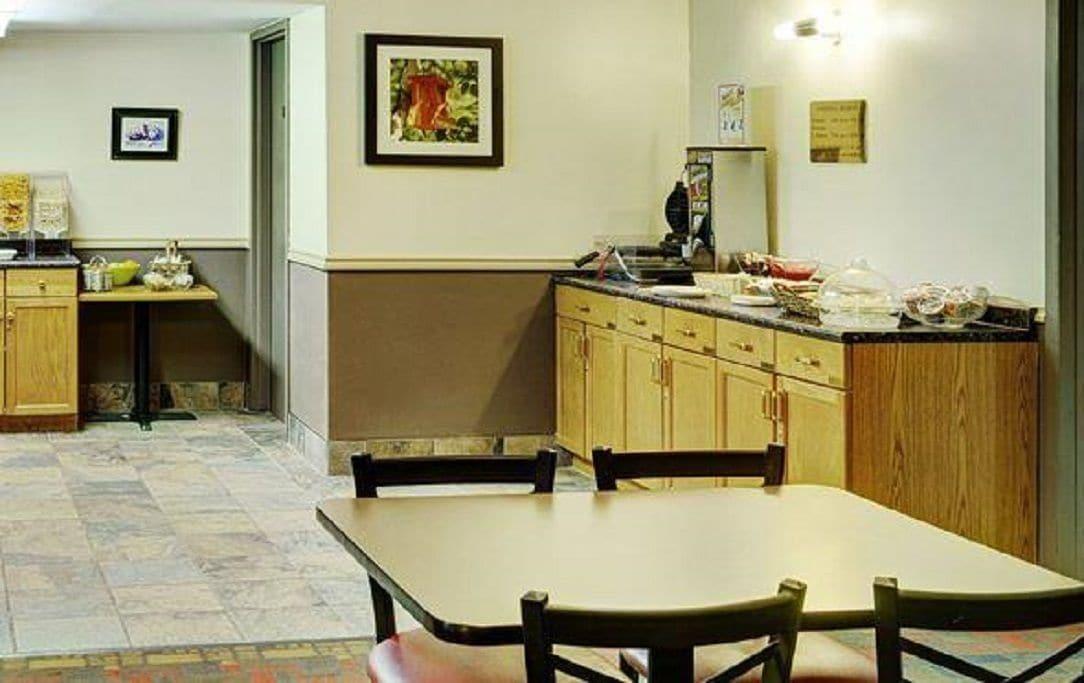 Thompson's Best Value Inn & Suites