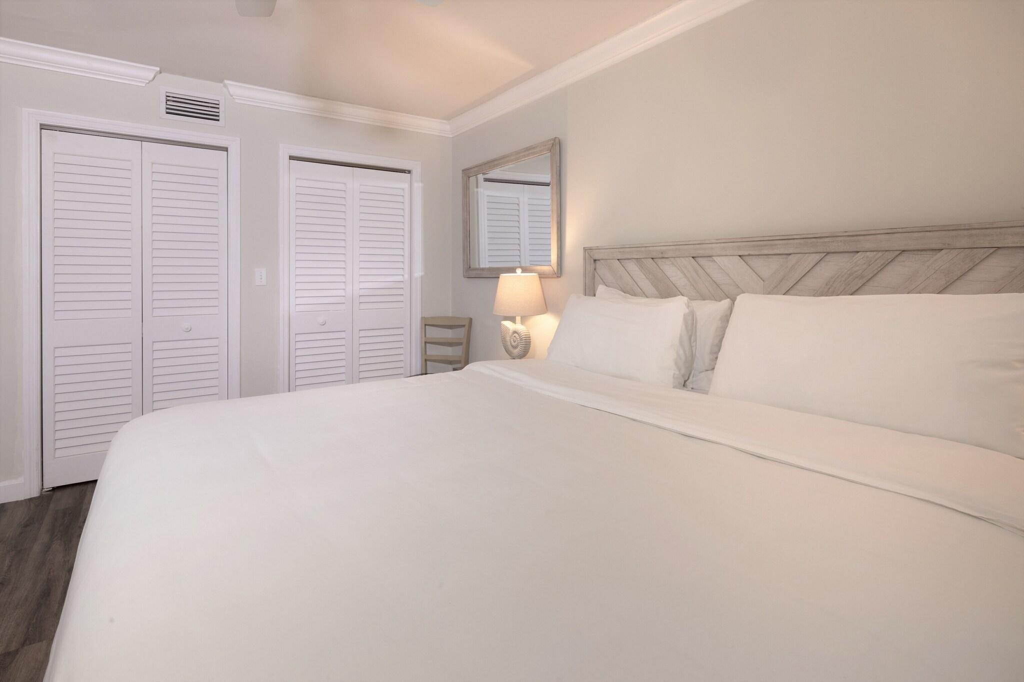 Dolphin Cove by null