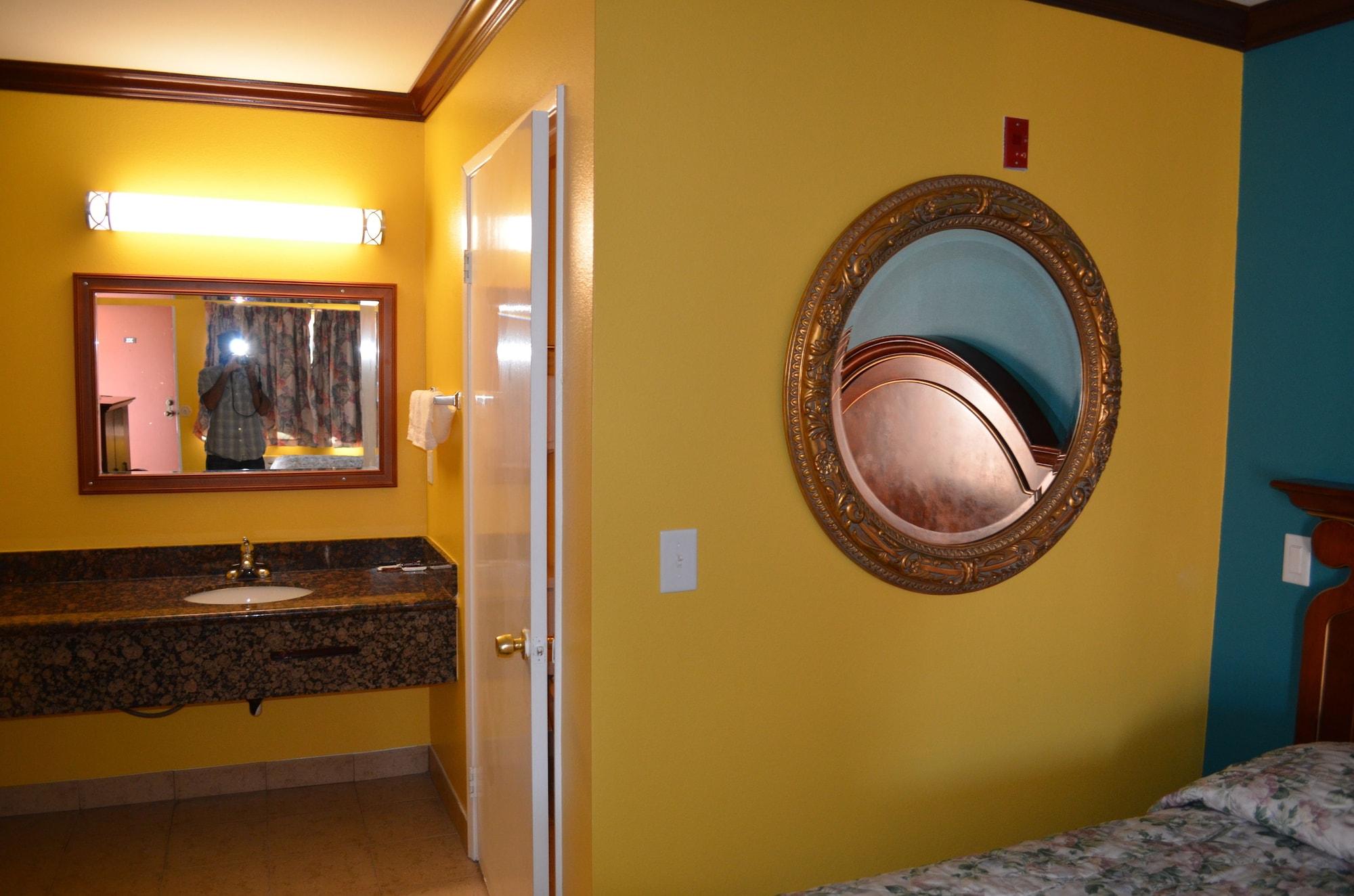 Cloud 9 Inn Lax