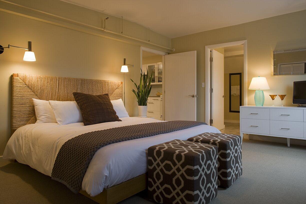 Forty 1° North by null