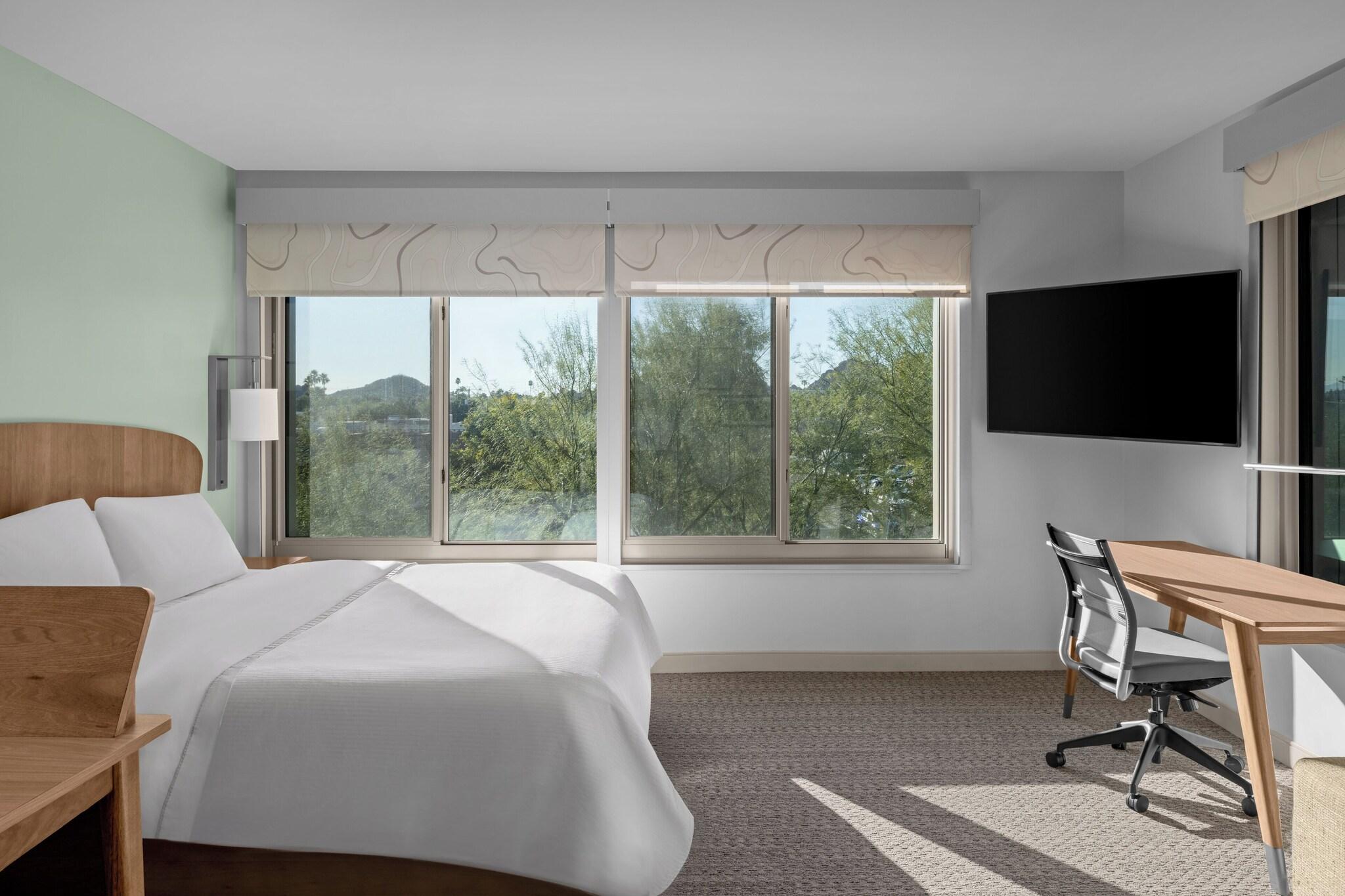 Element Scottsdale at SkySong by null