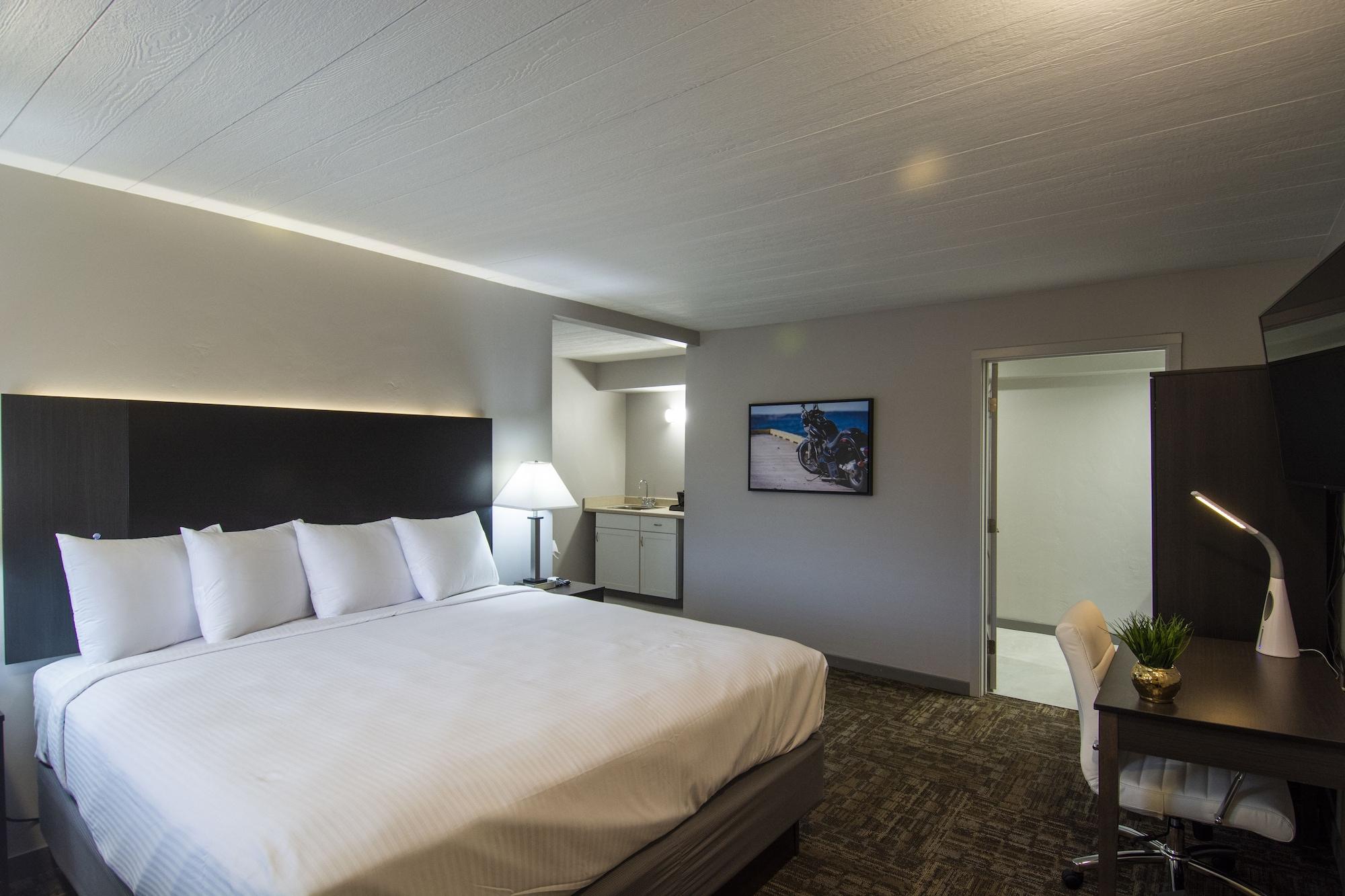 Americana Modern Hotel