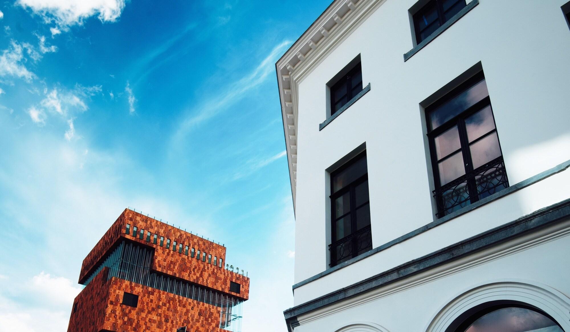 U Eat & Sleep Antwerp by null