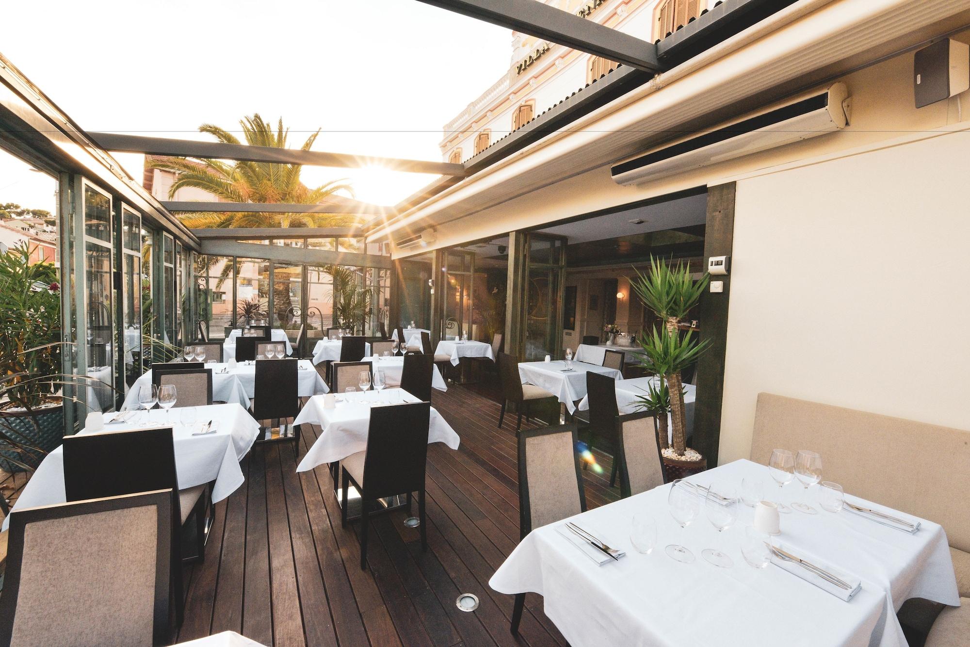 Villa Arena Hotel