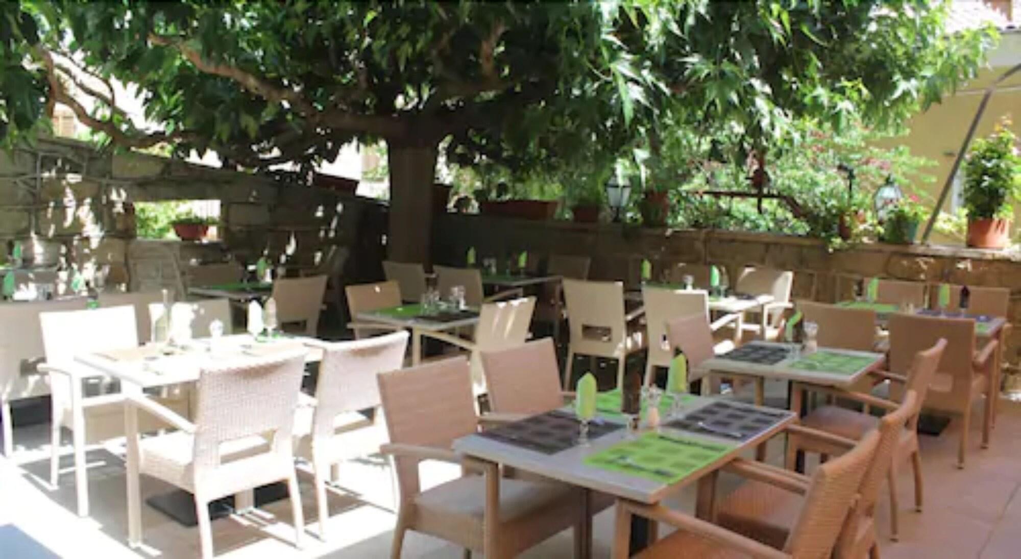Hôtel Restaurant U Santa Maria