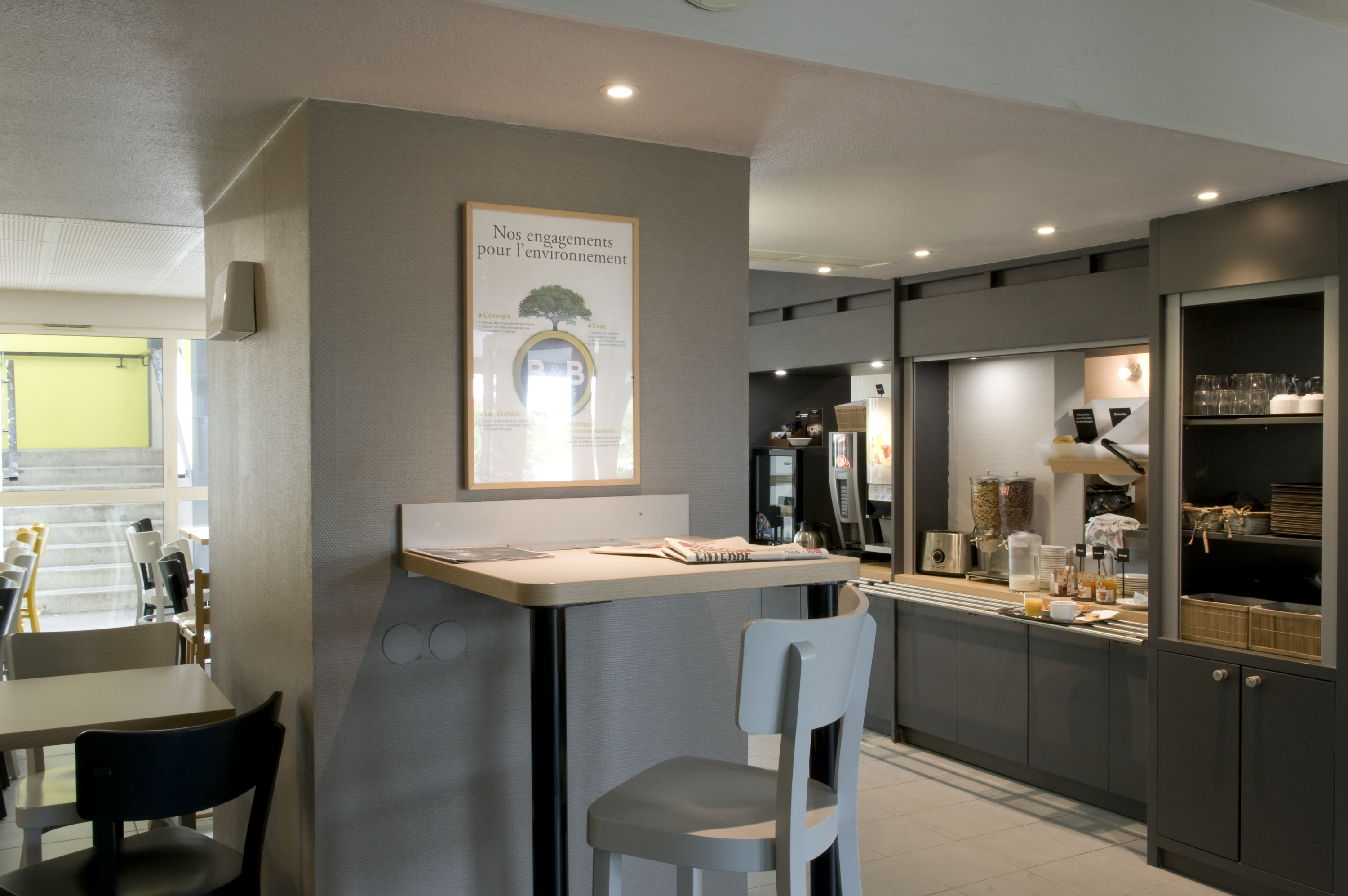 B&B HOTEL Amiens Longueau