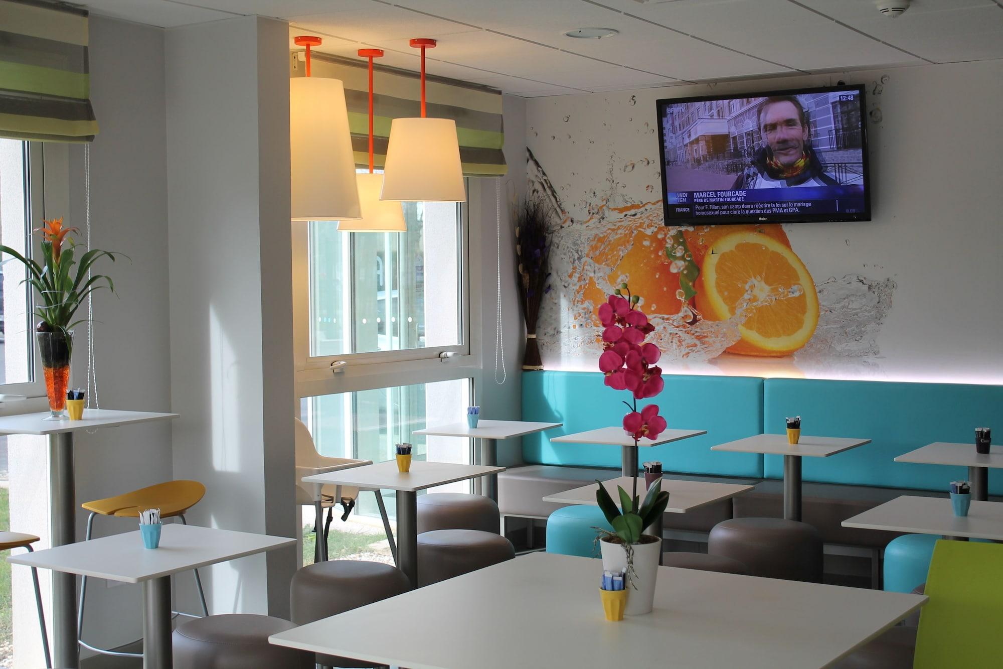 First Inn Hotel Les Ulis