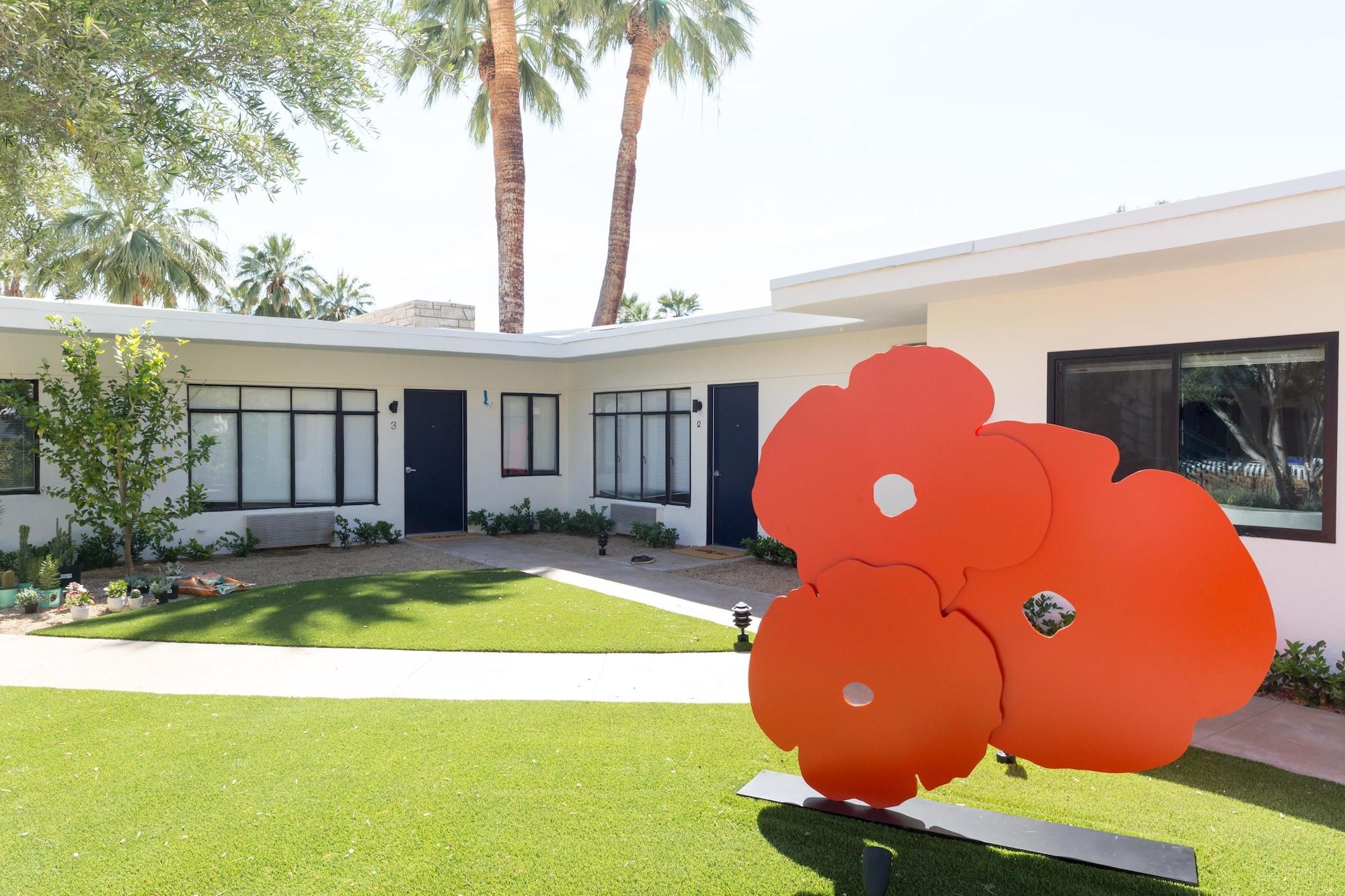 Holiday House Palm Springs by null