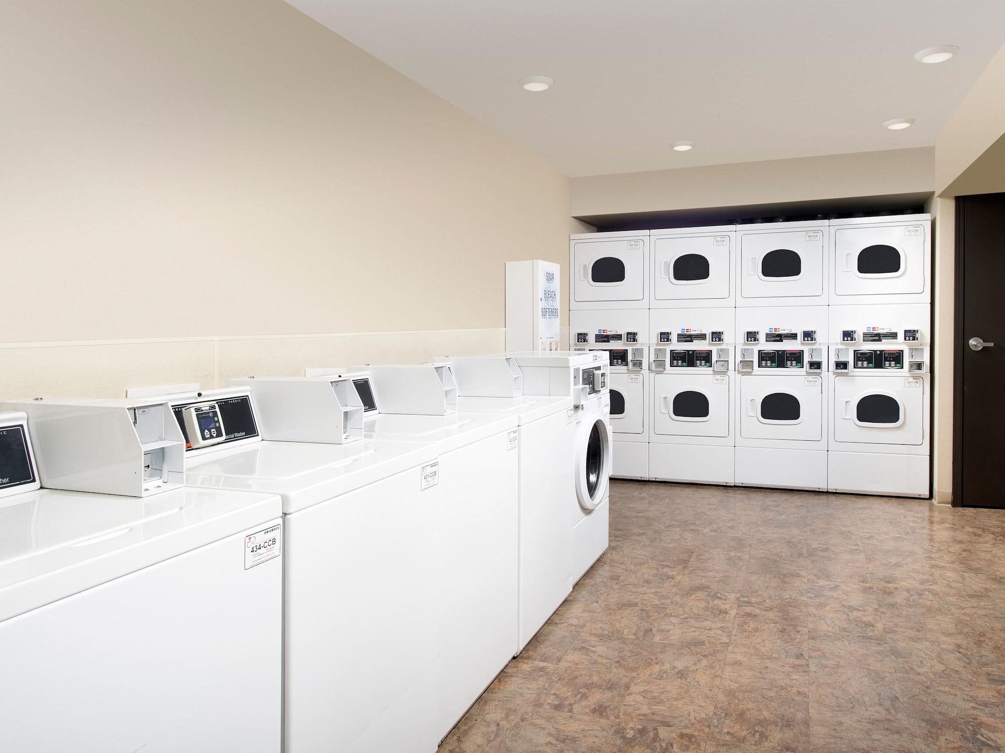 Woodspring Suites Kansas City Stadium