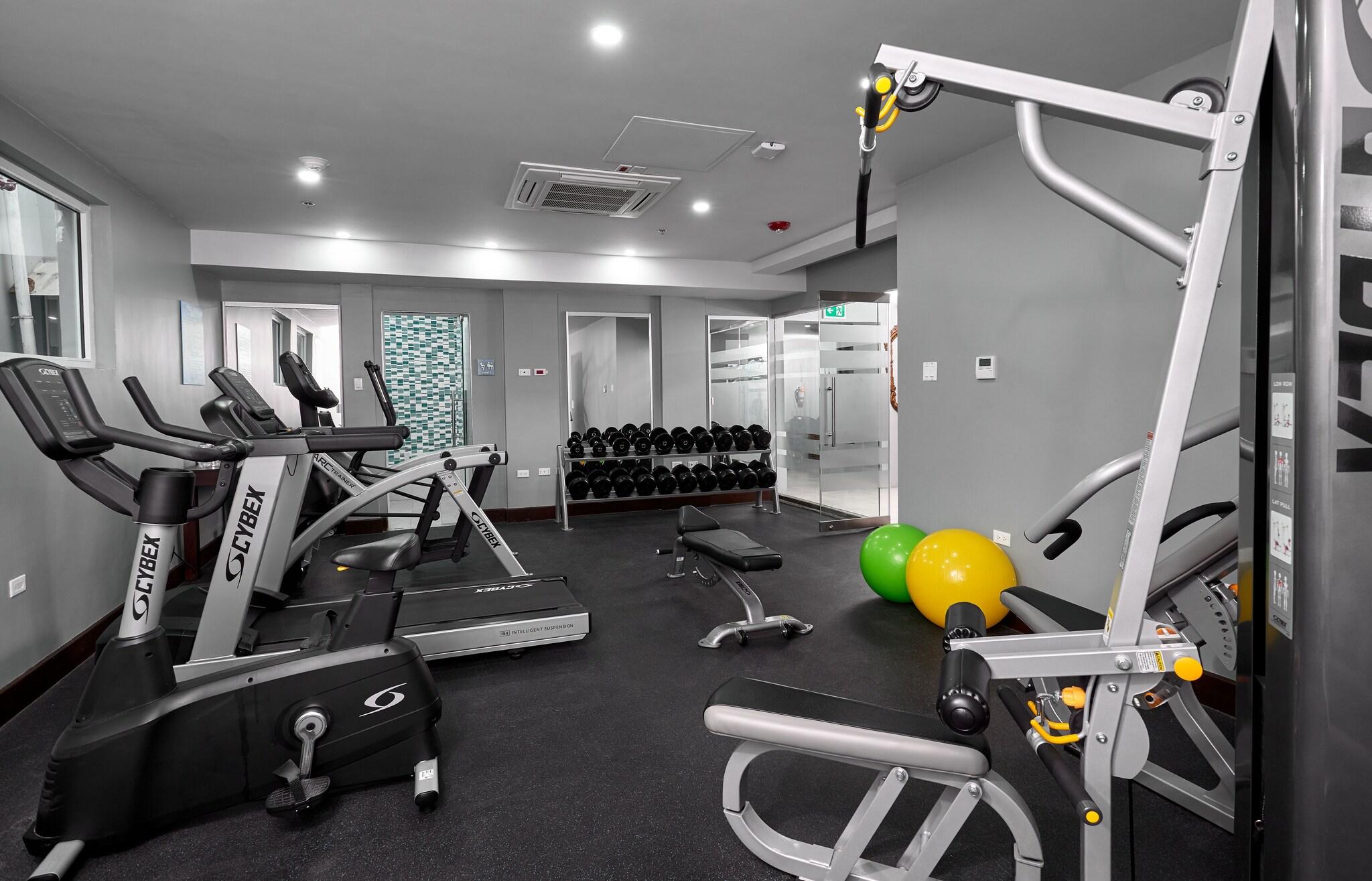 R Hotel Kingston by null