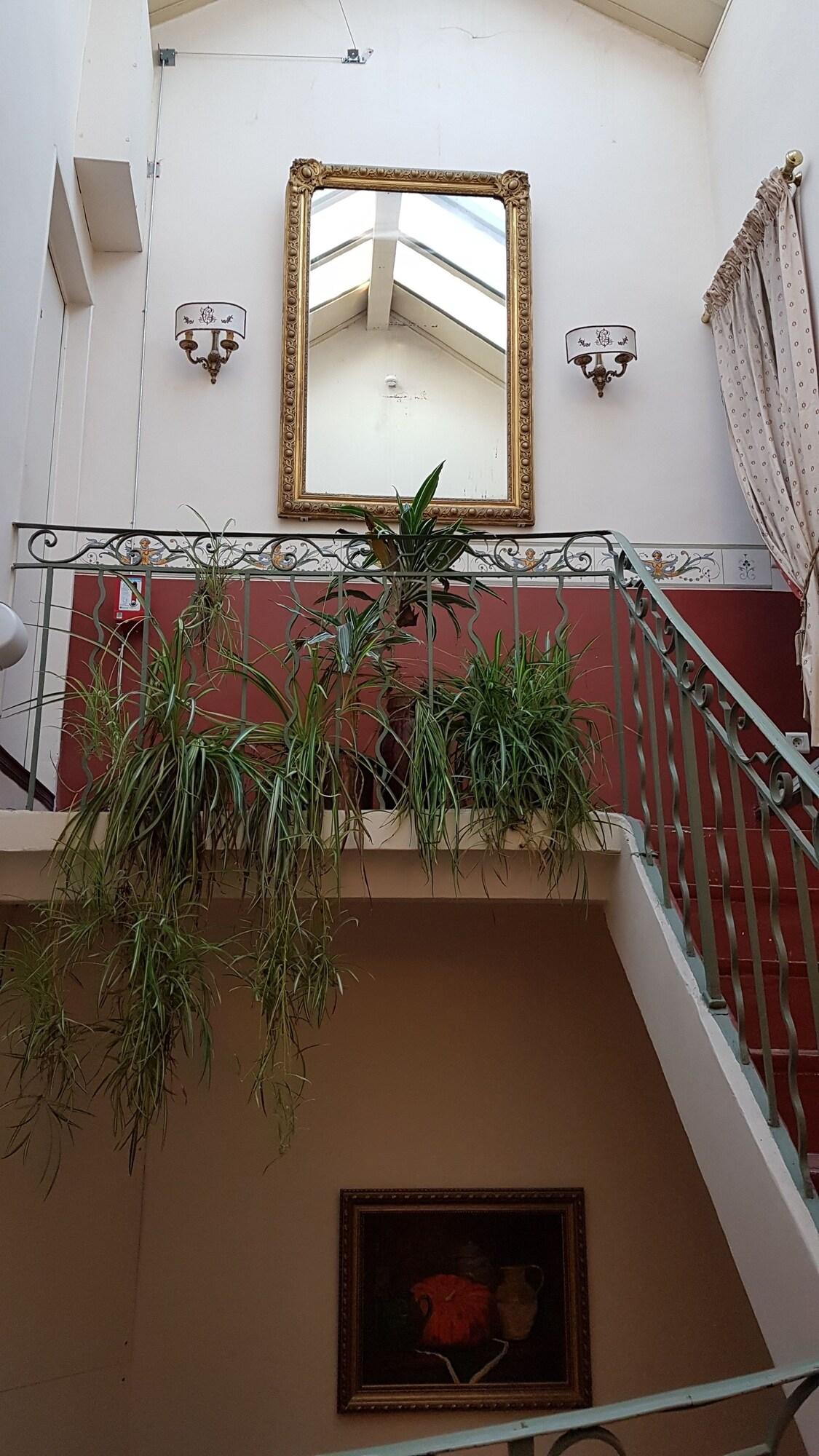 Hôtel Cardinal by null