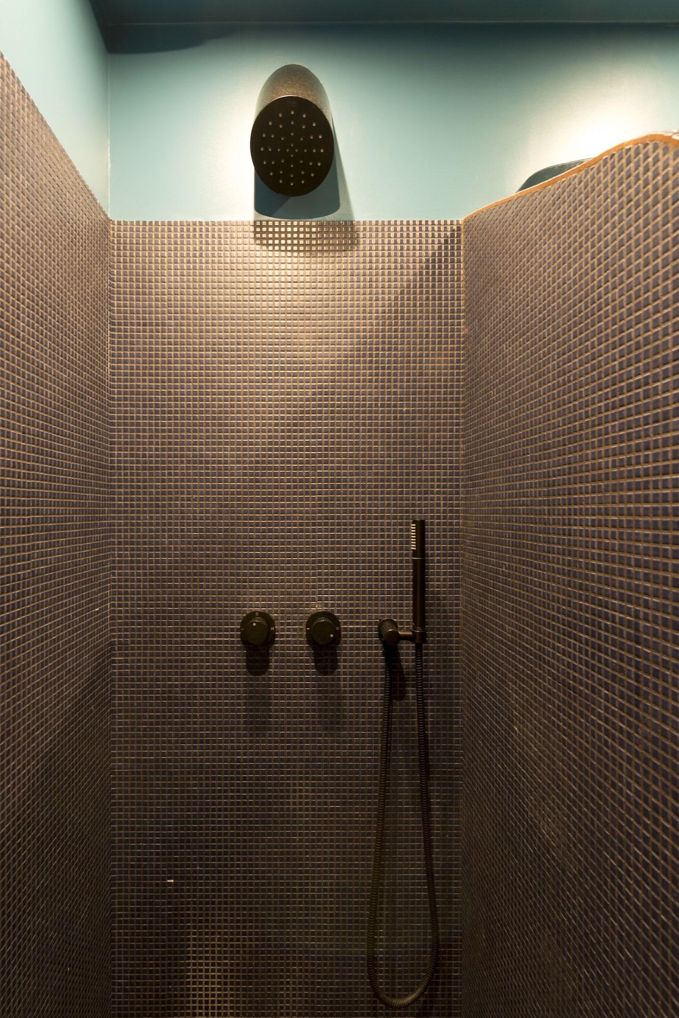 La Reine Jane - Hôtel, Restaurant, Bar et Rooftop à Hyères by null