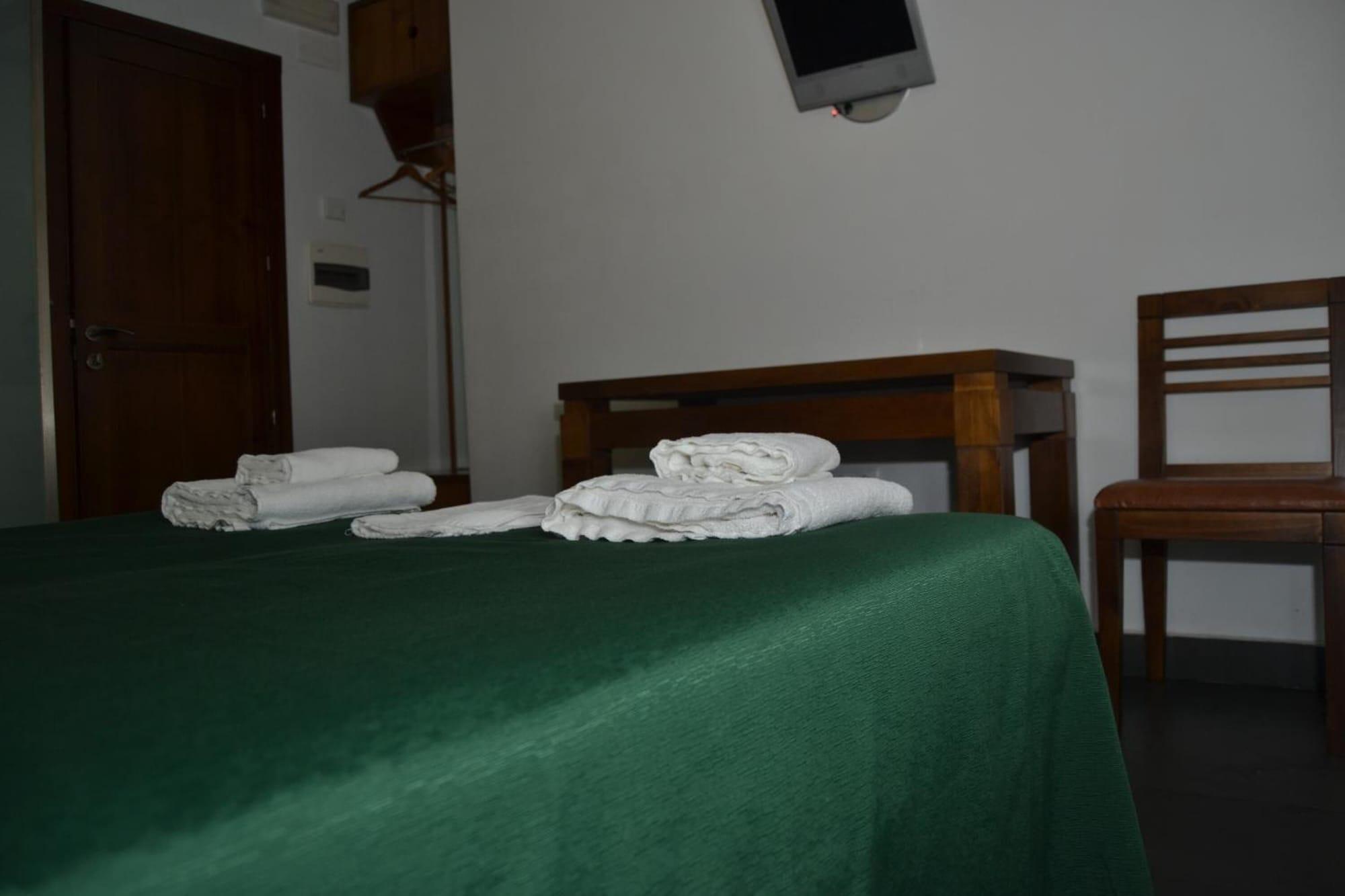 Hotel Restaurante Antiguo Palacio De Atienza by null