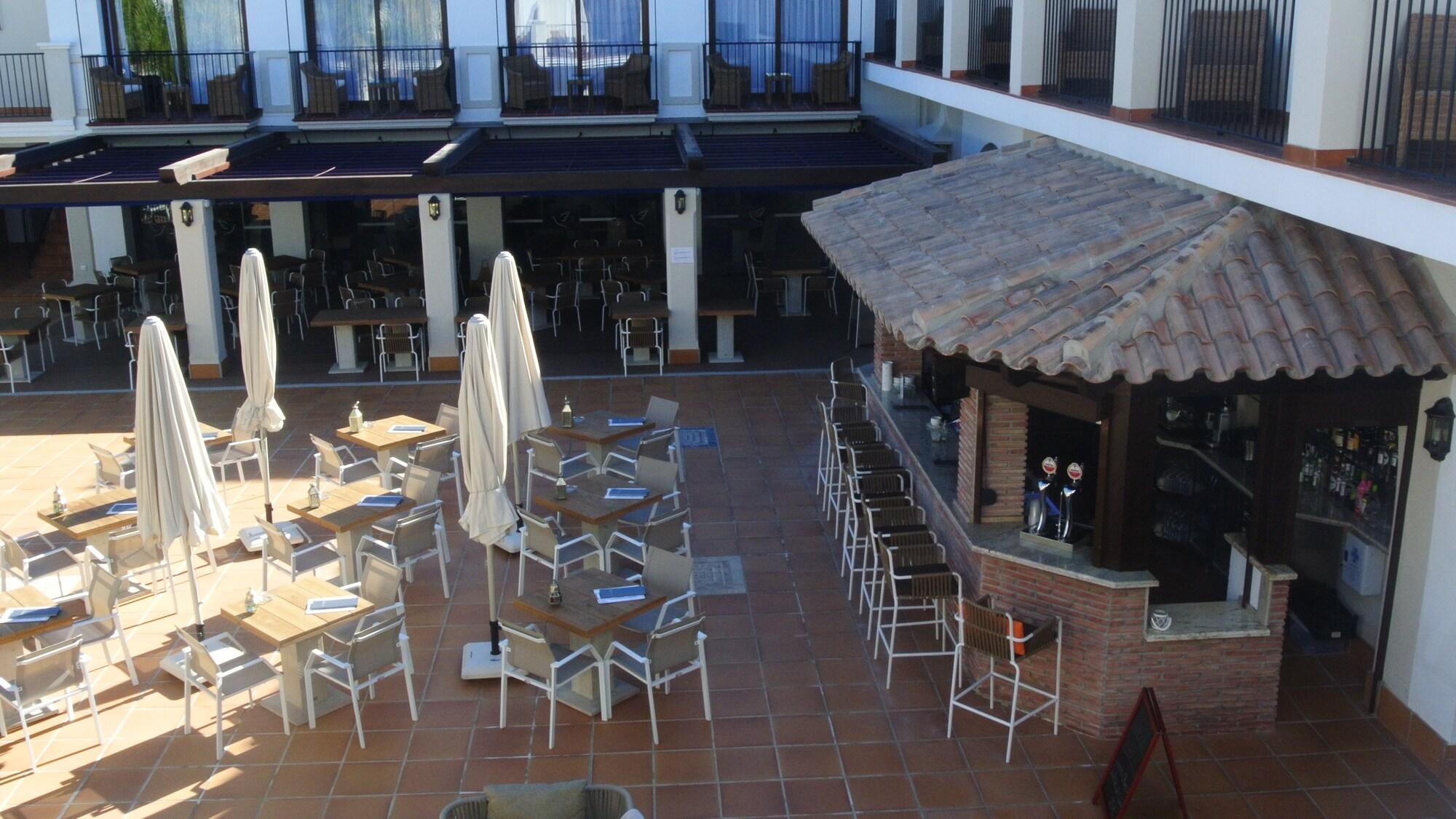 Paloma Blanca Boutique Hotel