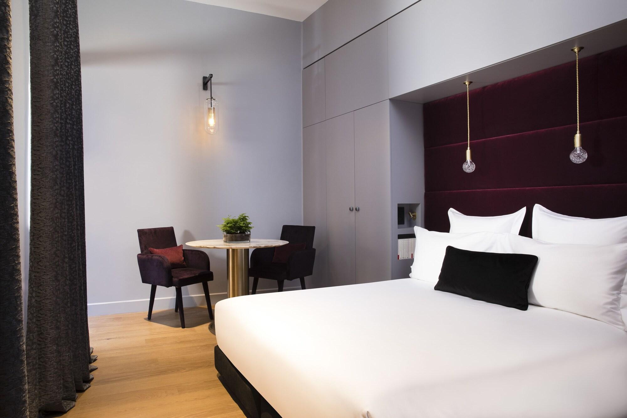 Hôtel Cardinal Bordeaux by null