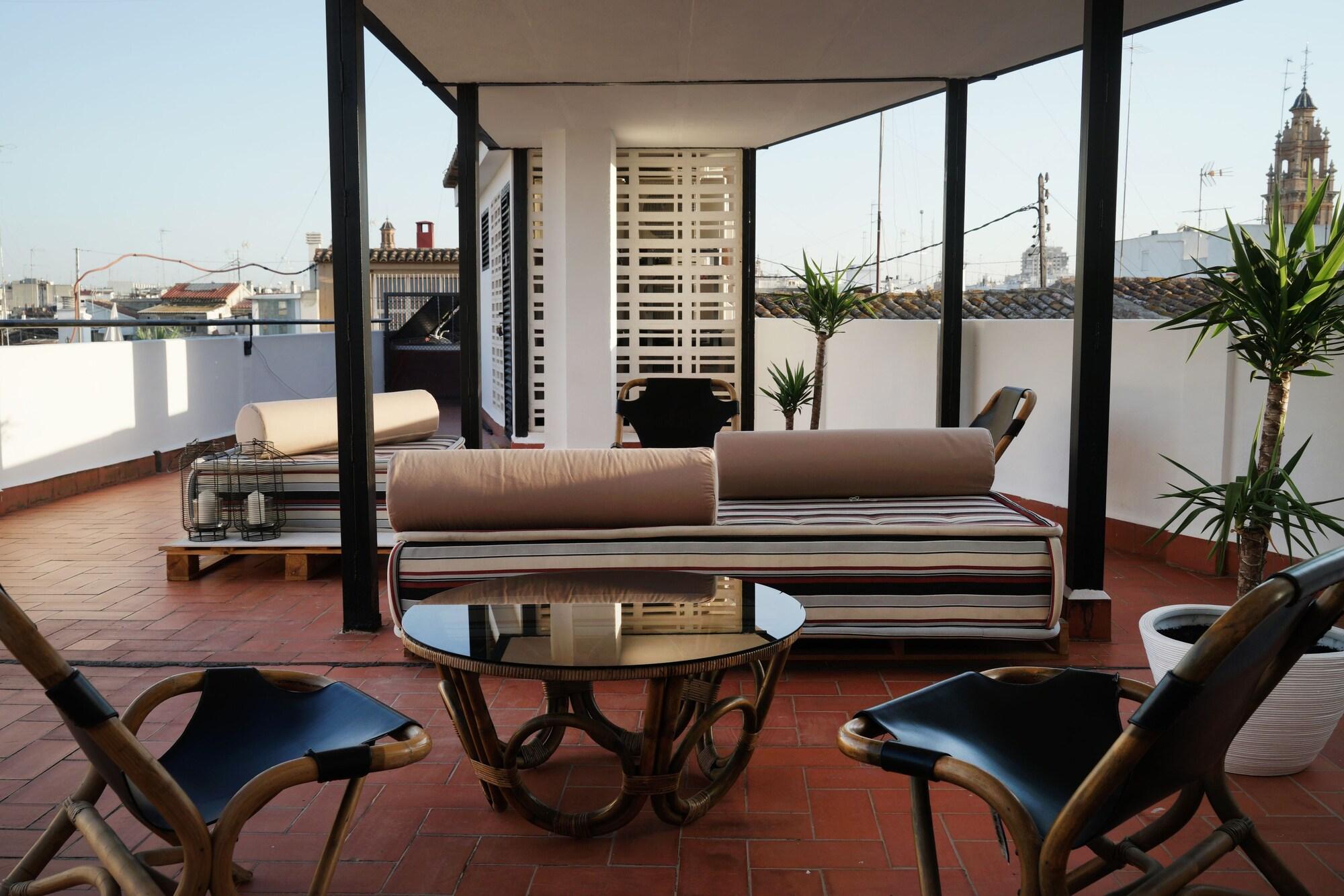 MD DESIGN HOTEL - Portal del Real by null