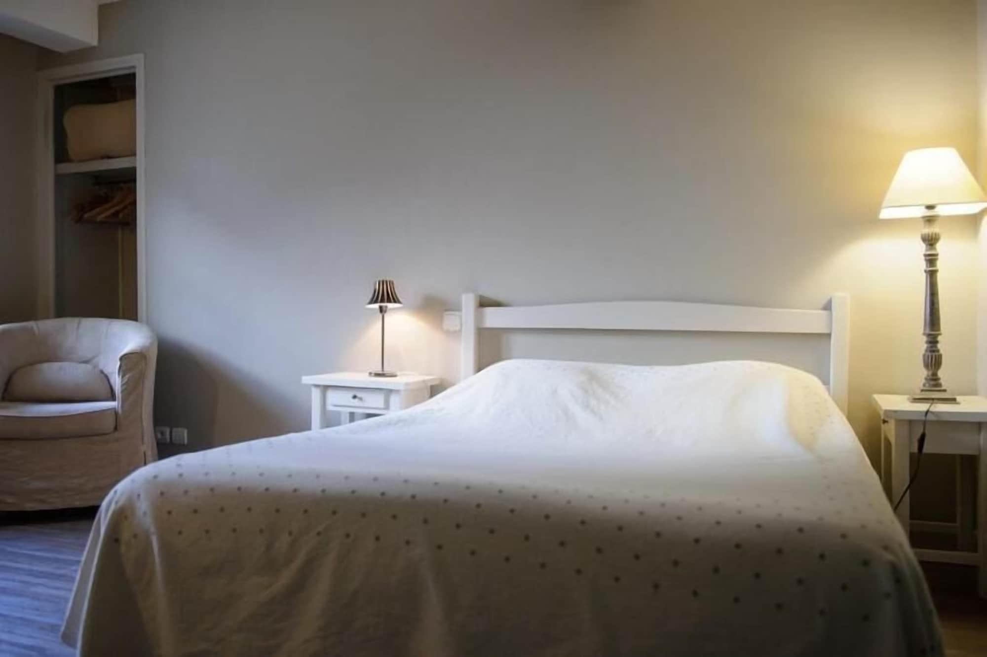 Hôtel Les Chevaliers by null