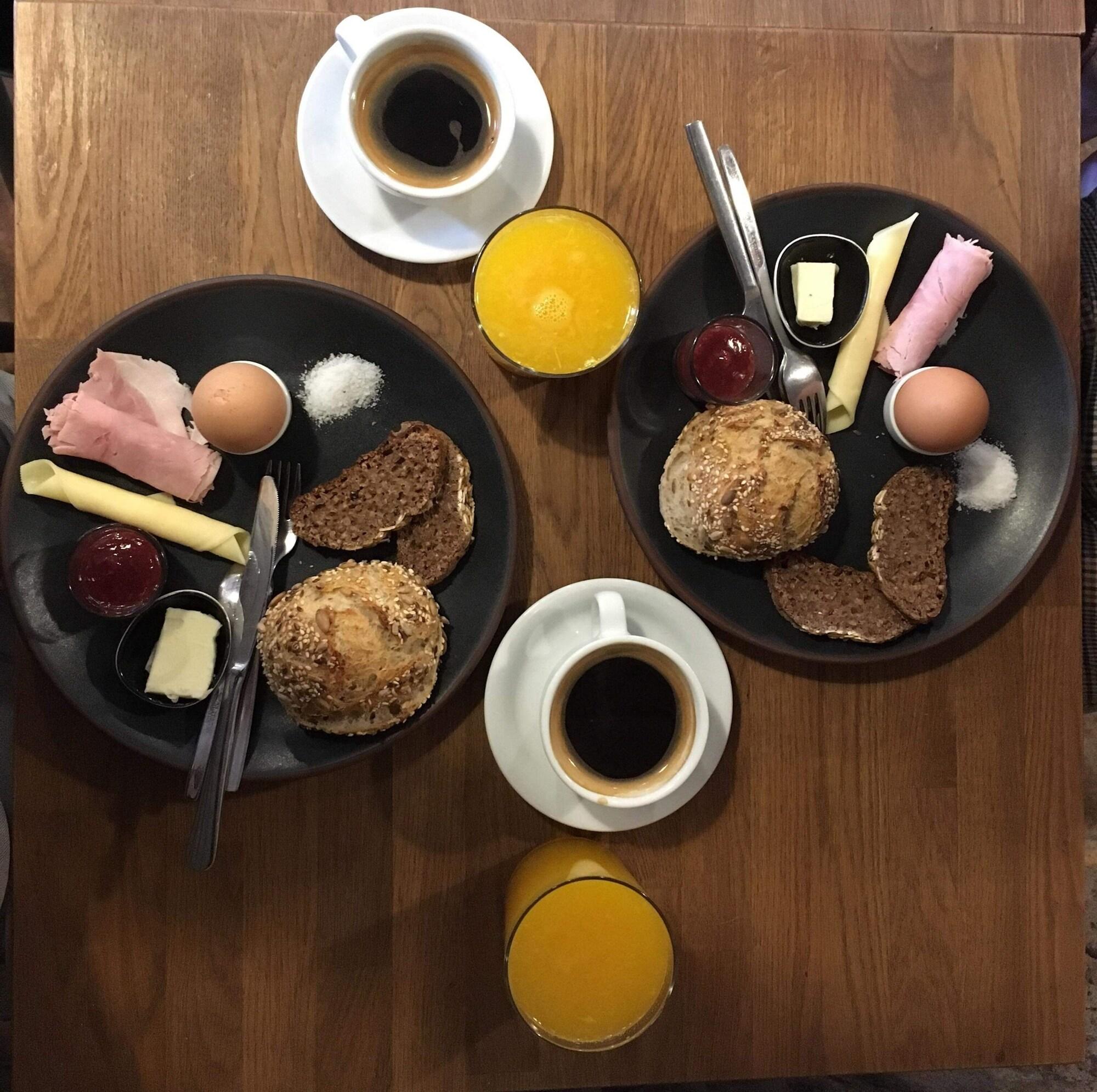 Alma Moura Lisbon Residences by null